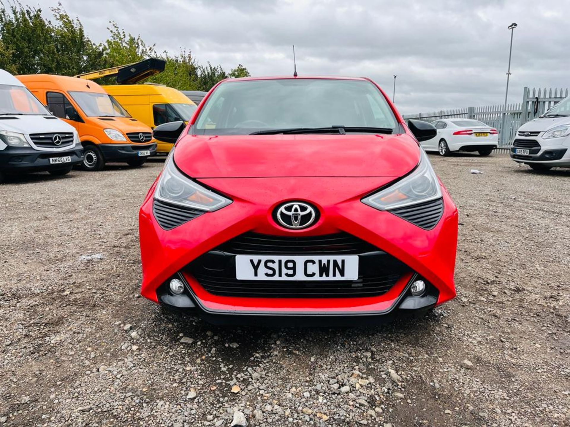 ** ON SALE ** Toyota Aygo X-Trend X-Shift 1.0 2019 "19 Reg" - Air Conditioning - Touch Screen - Image 2 of 26