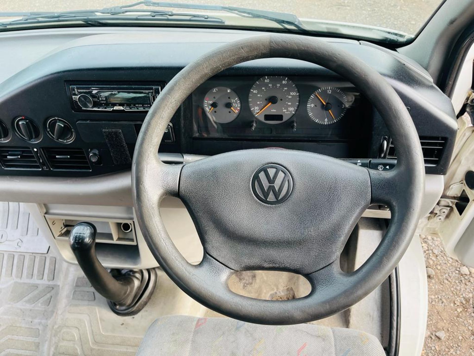 Volkswagen LT 2.5 TD 95 LWB MiniBus 2006 '56 Reg' 17 Seats - Only 134,683 Miles - Image 18 of 25