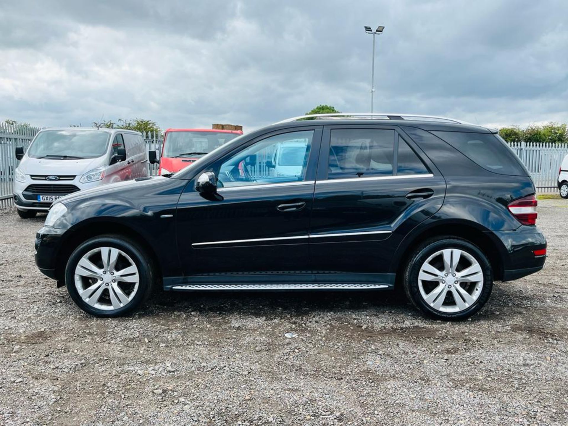 ** ON SALE ** Mercedes Benz ML300 3.0 CDI Sport Blue Efficiency Auto Tip-Tronic 2009 '59 Reg' - Image 4 of 24