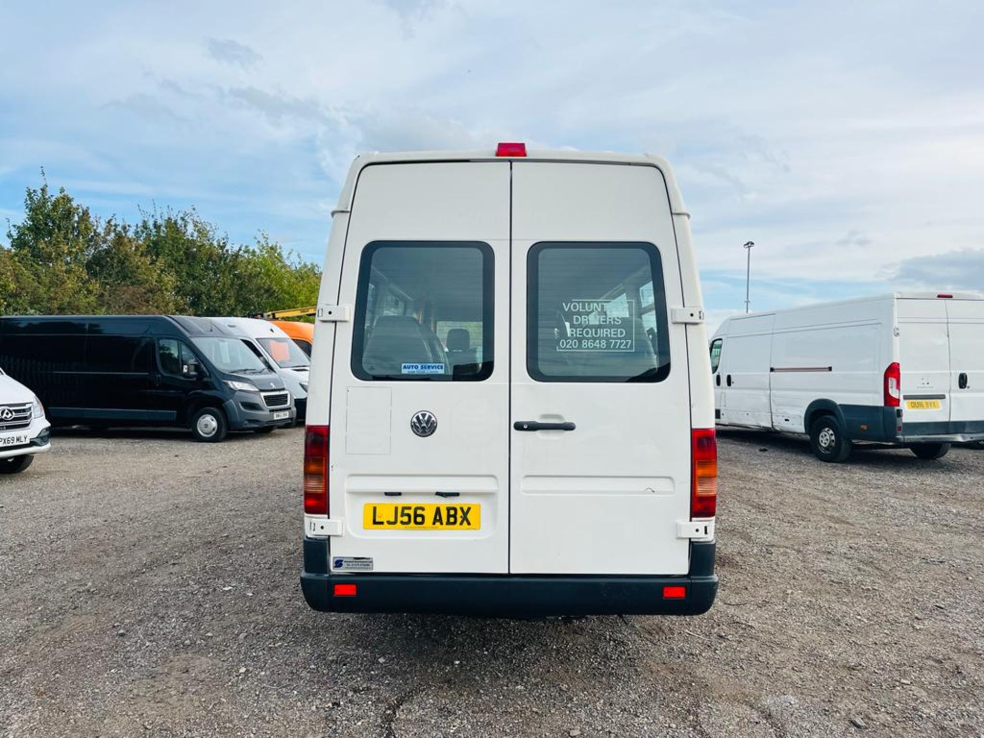 Volkswagen LT 2.5 TD 95 LWB MiniBus 2006 '56 Reg' 17 Seats - Only 134,683 Miles - Image 6 of 25