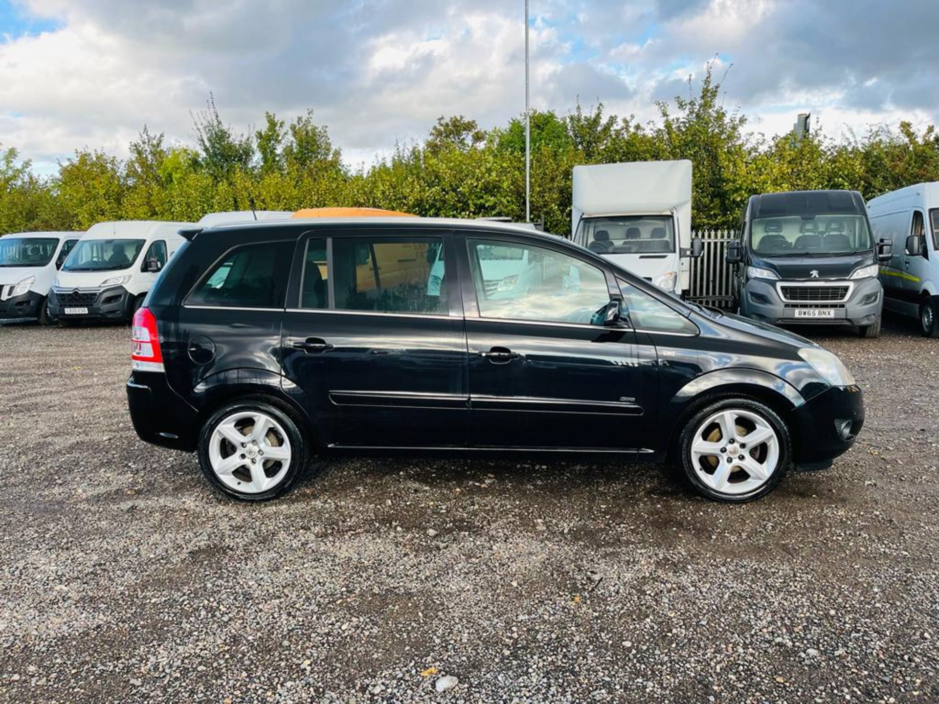 ** ON SALE ** Vauxhall Zafira SRI VVT 2010 "10 Reg" 1.8 - Air Conditioning - 7 Seats - No Vat - Image 9 of 29