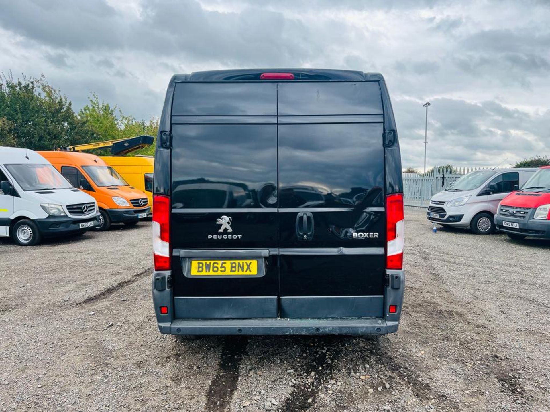 ** ON SALE ** Peugeot Boxer 2.2 HDI Professional L3 H2 2016 '65 Reg' - Sat Nav - A/C - Panel Van - Image 9 of 27