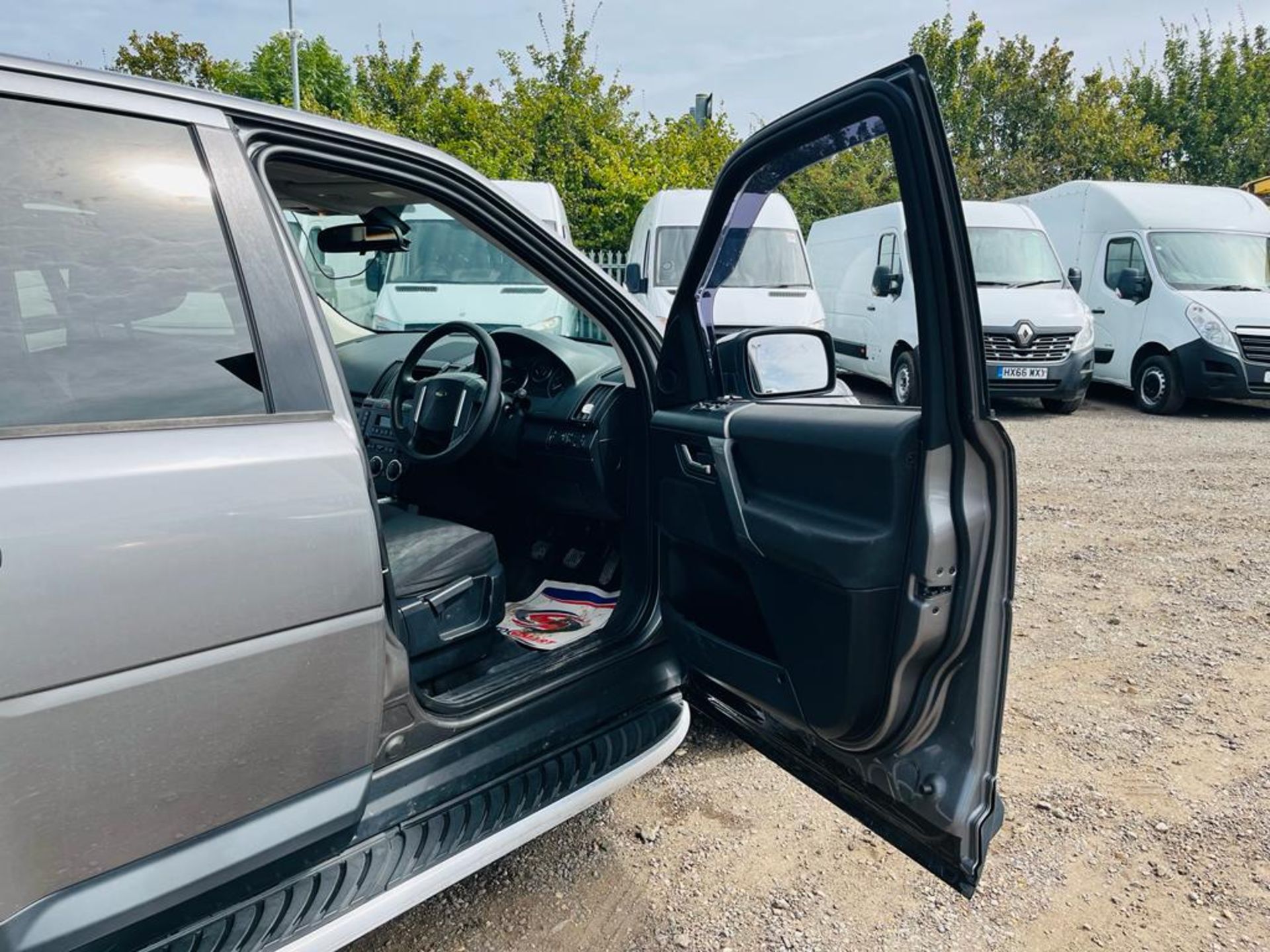 ** ON SALE ** Land Rover Freelander S 2.2 TD4 Commercial 2009 '09 Reg' A/C - No Vat - Image 11 of 26