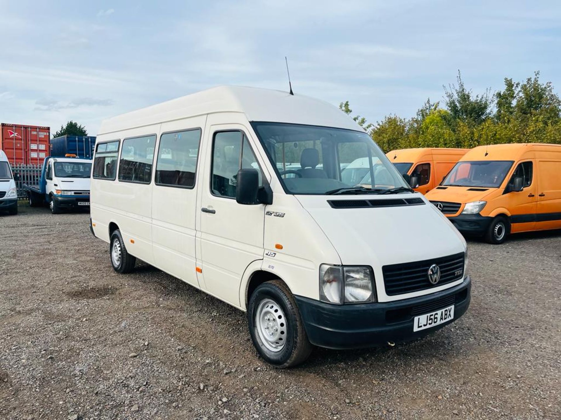 Volkswagen LT 2.5 TD 95 LWB MiniBus 2006 '56 Reg' 17 Seats - Only 134,683 Miles