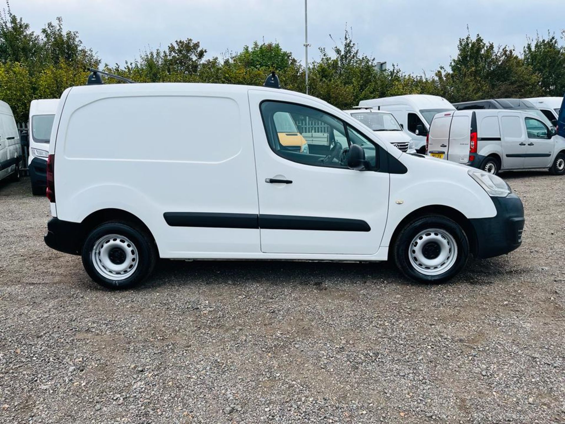 ** ON SALE ** Peugeot Partner L1 1.6 HDI 92 850 S Van 2016 '65 Reg' - Power Mirrors - Image 4 of 27