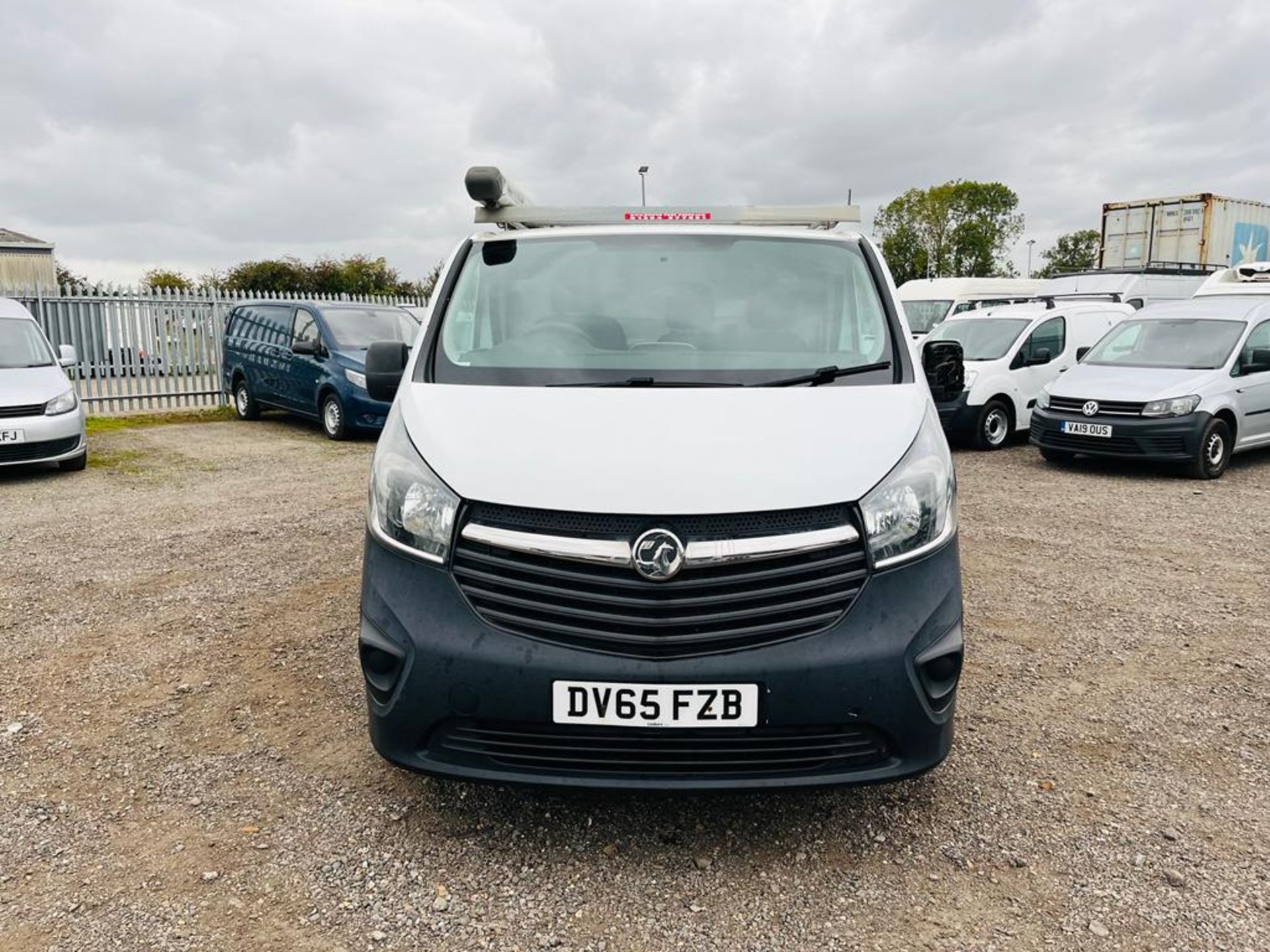 ** ON SALE ** Vauxhall Vivaro 2.7T 1.6 CDTI 115 SWB PanelVan 2015 '65 Reg' - Sat Nav- No Vat - Image 2 of 27