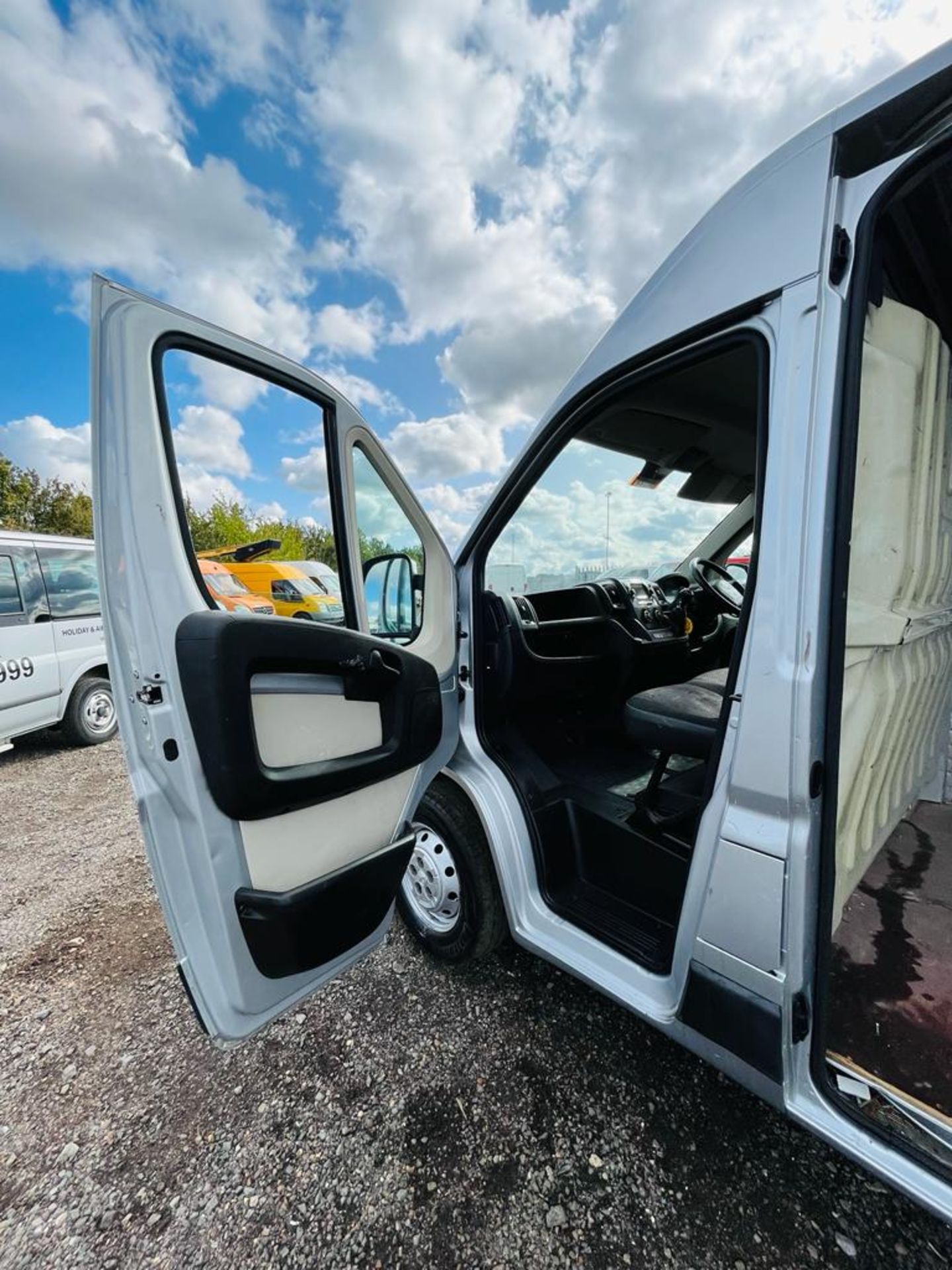 ** ON SALE ** Peugeot Boxer 2.0 BlueHDI 130 L3 H2 Professional 2018 '18 Reg' - Sat Nav - A/C - Image 22 of 27