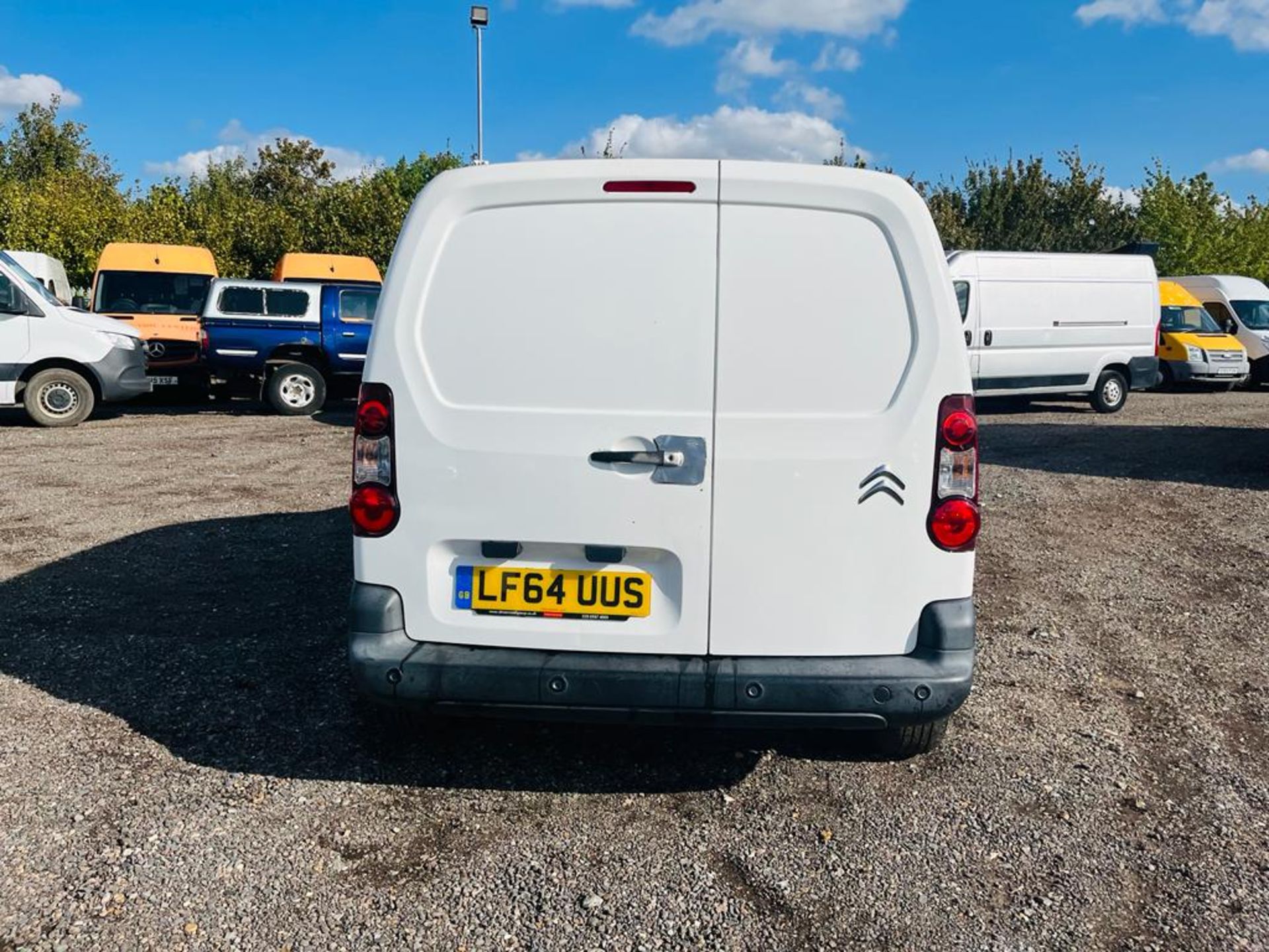 ** ON SALE ** Citroen Berlingo L1 1.6 HDI 75 Van 2014 '64 Reg' - A/C - Parking Sensors - No Vat - Image 8 of 26