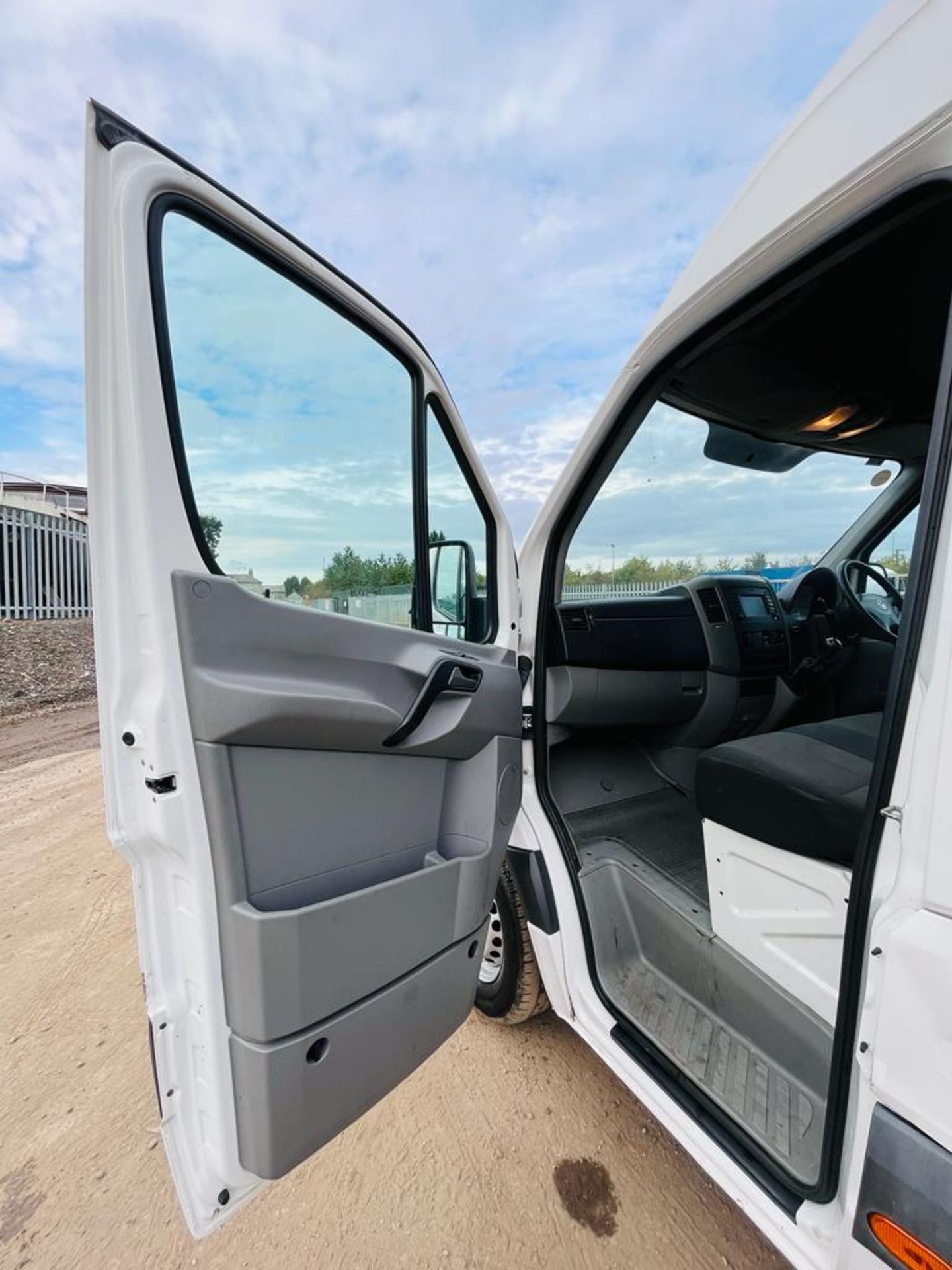 Volkswagen Crafter 35 2.0 TDI 109 LWB High Roof 2017 '17 Reg' - Panel Van - Bluetooth Handsfree - Image 22 of 27