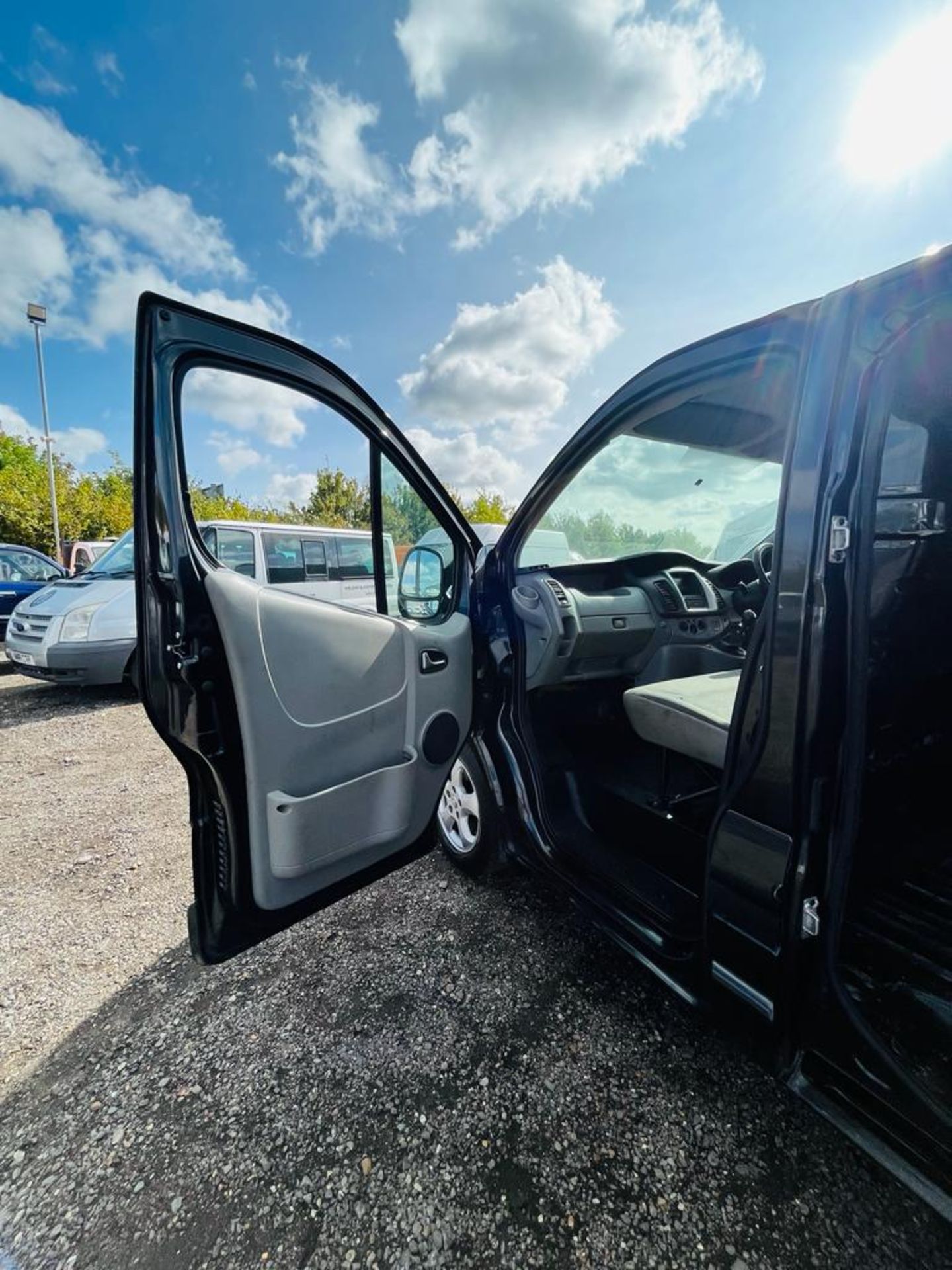 ** ON SALE ** Vauxhall Vivaro 2.9T 2.0 CDTI 115 LWB Sportive PanelVan 2014 '14 Reg' - A/C - No Vat - Image 22 of 27