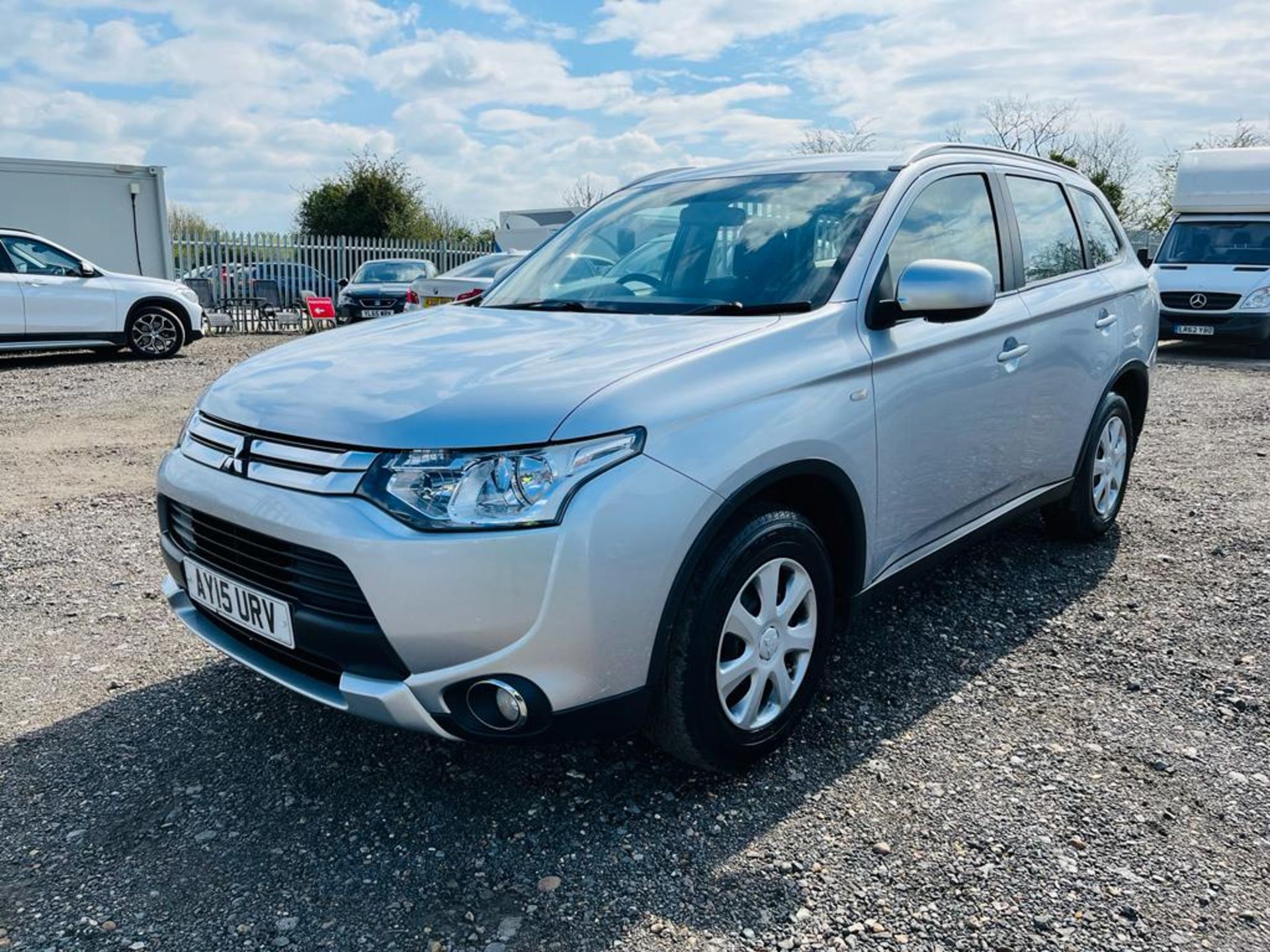 ** ON SALE ** Mitsubishi Outlander GX2 2.3 DI-D 150 4WD 2015 '15 Reg' A/C - No Vat - Image 12 of 25