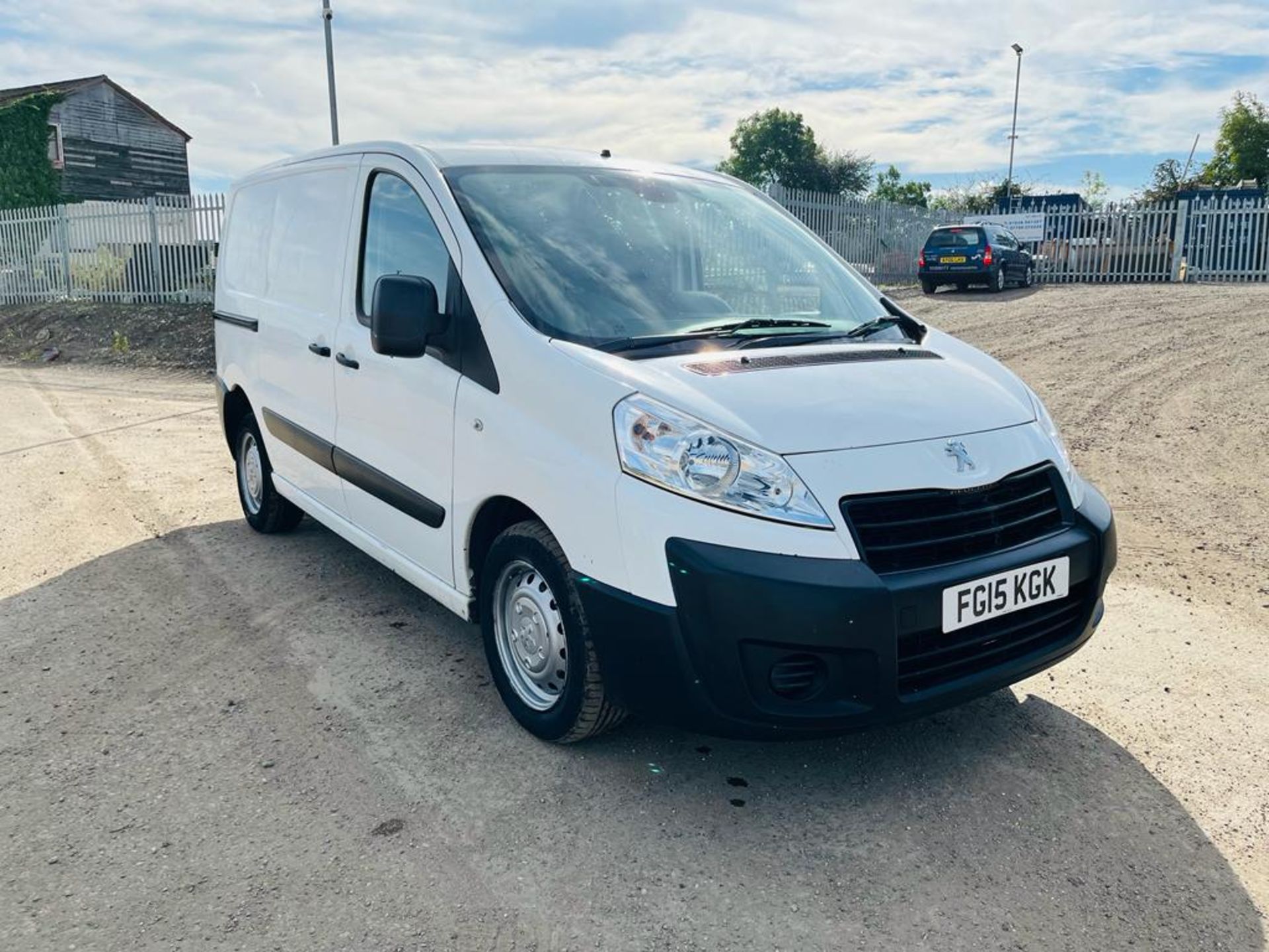 ** ON SALE ** Peugeot Expert 1000KG 2.0 HDI 130 L1 H1 Professional 2015 '15 Reg' - A/C - Panel Van