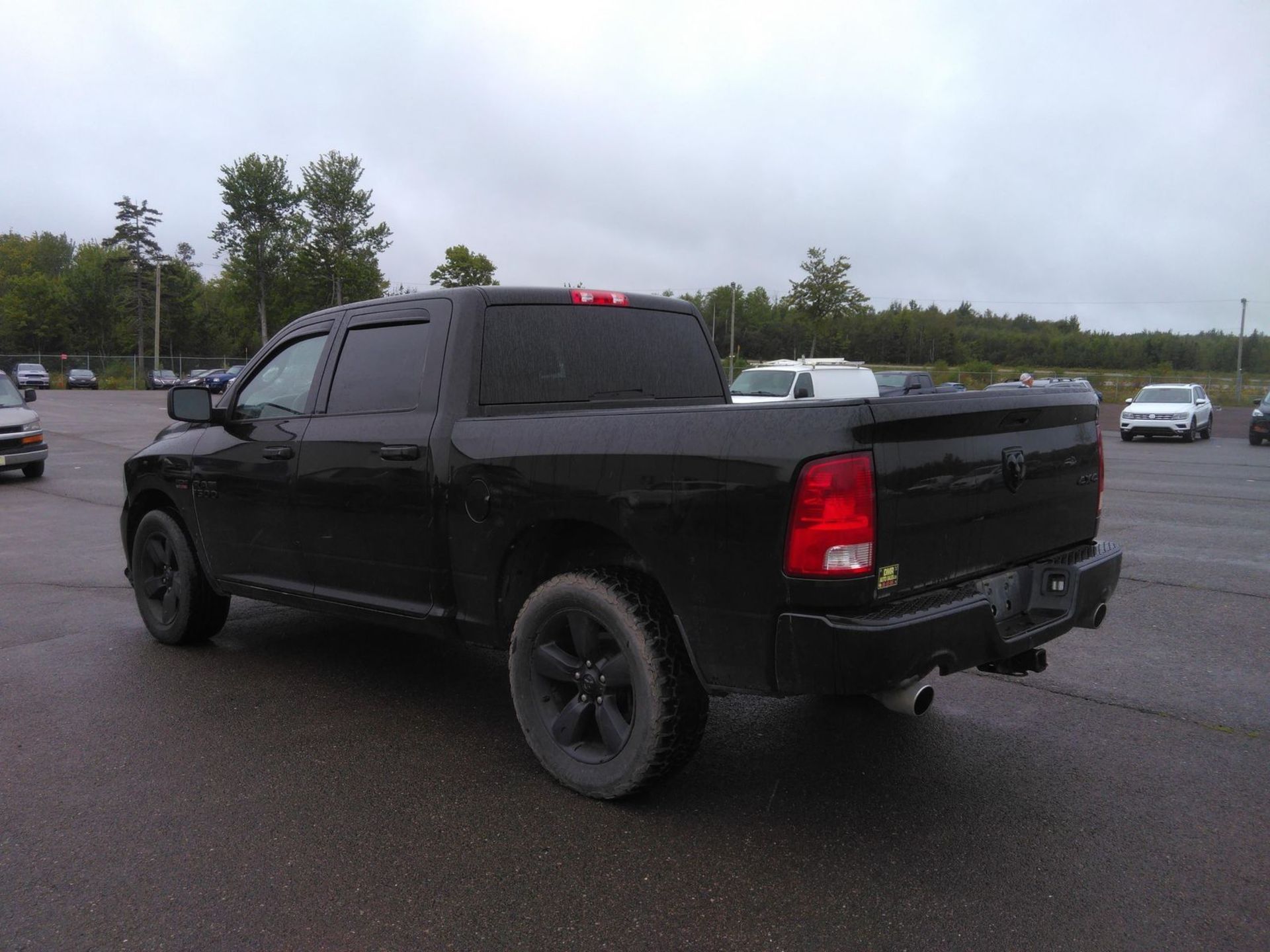 ** ON SALE ** Dodge Ram 5.7L Hemi V8 1500 Express Limited Crew Cab 4WD ''2017 Year'' - A/C - Image 7 of 10