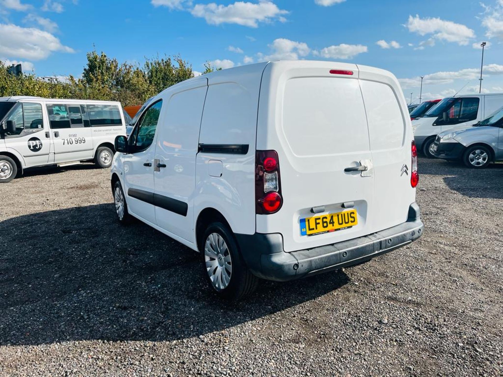 ** ON SALE ** Citroen Berlingo L1 1.6 HDI 75 Van 2014 '64 Reg' - A/C - Parking Sensors - No Vat - Image 10 of 26