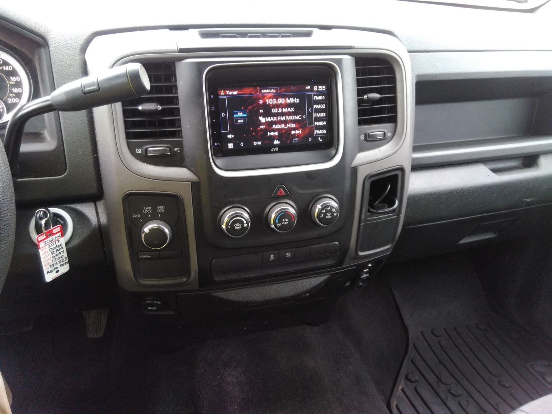 ** ON SALE ** Dodge Ram 5.7L Hemi V8 1500 Express Limited Crew Cab 4WD ''2017 Year'' - A/C - Image 10 of 10