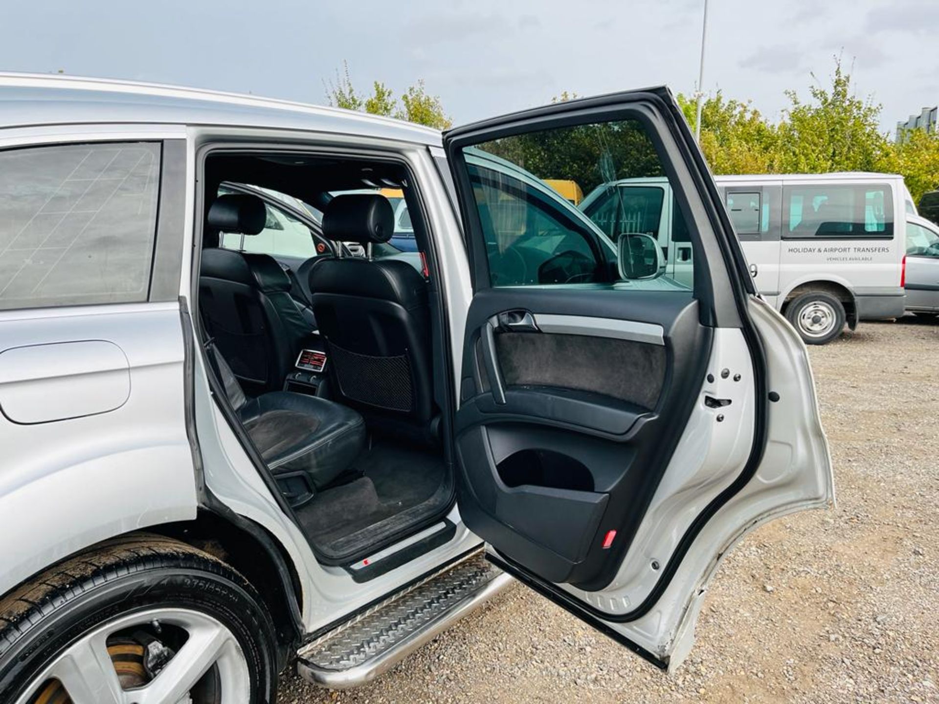 ** ON SALE ** Audi Q7 3.0 TDI Quattro S Line StationWagon 2006 '56 Reg' - Parking Sensors - No vat - Image 27 of 33