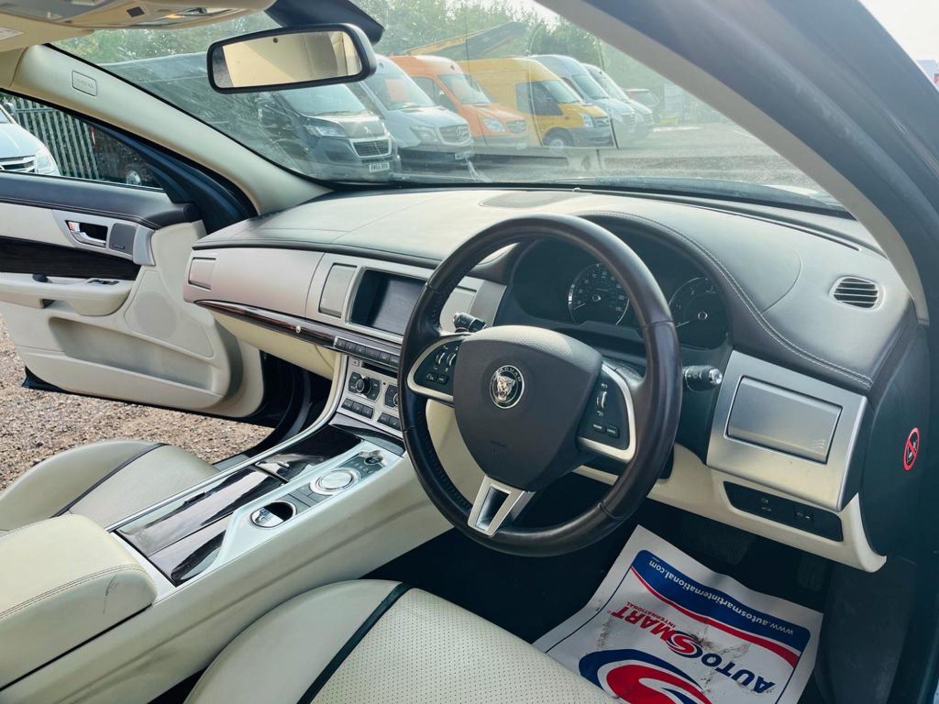** ON SALE ** Jaguar XF 2.2 D 200 Portfolio Saloon 2015 '15 Reg' - A/C - Sat Nav - Parking Sensors - Image 20 of 30