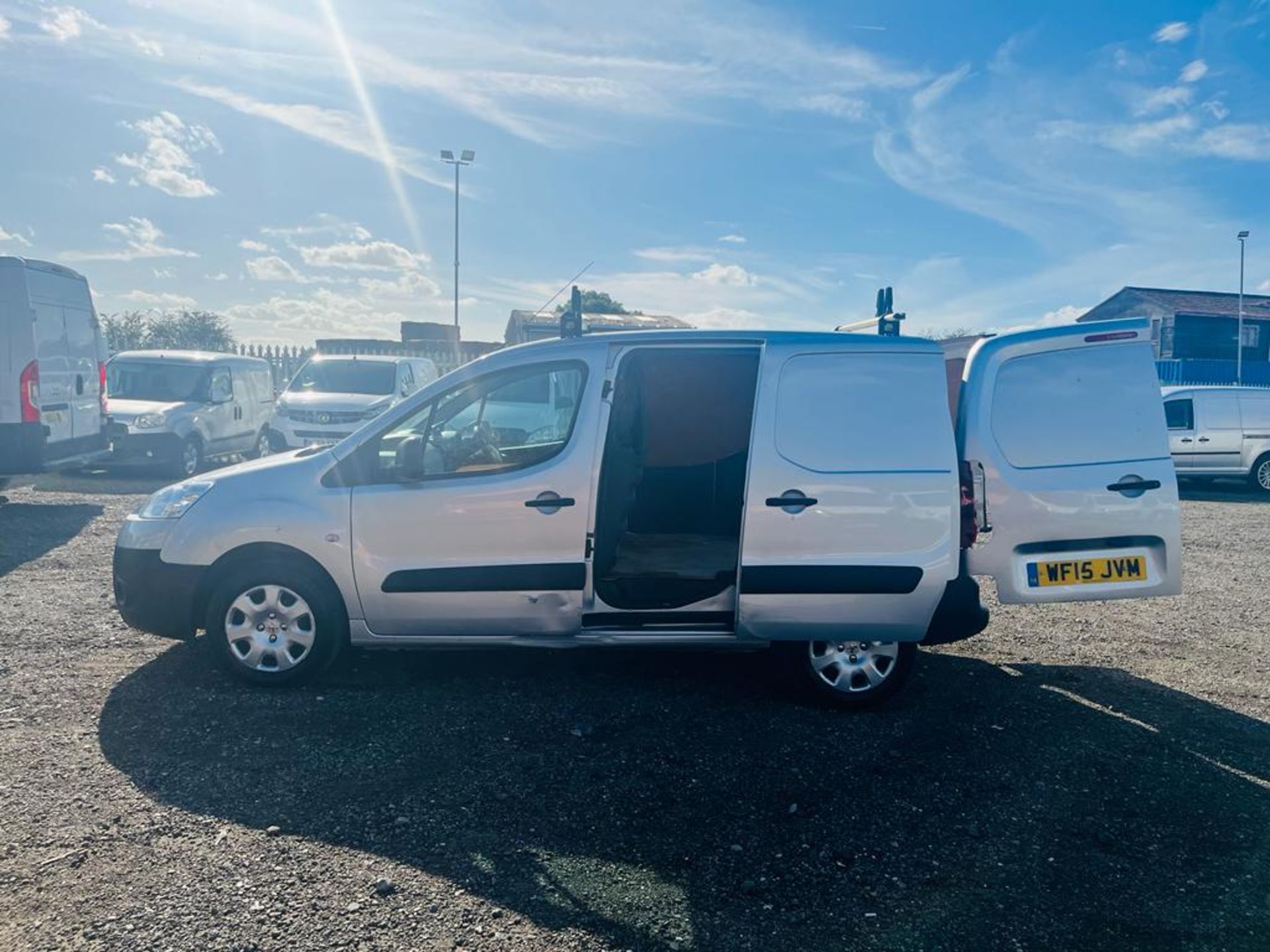 ** ON SALE ** Peugeot Partner L1 1.6 HDI 92 850 Professional Van 2015 '15 Reg' - A/C - Roof Rack - Image 5 of 27