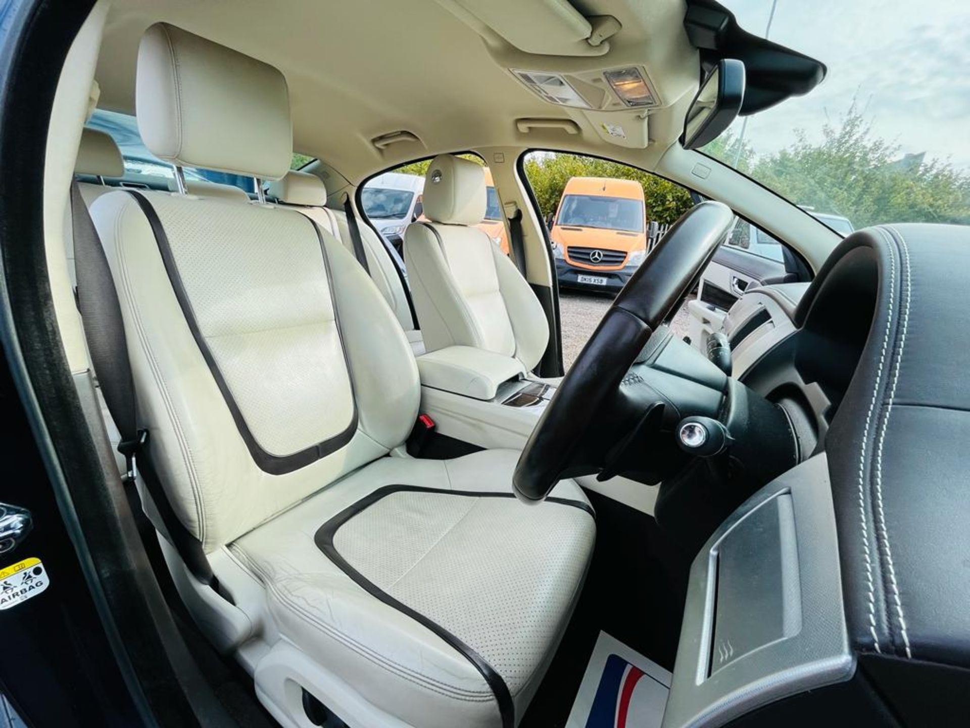 ** ON SALE ** Jaguar XF 2.2 D 200 Portfolio Saloon 2015 '15 Reg' - A/C - Sat Nav - Parking Sensors - Image 19 of 30