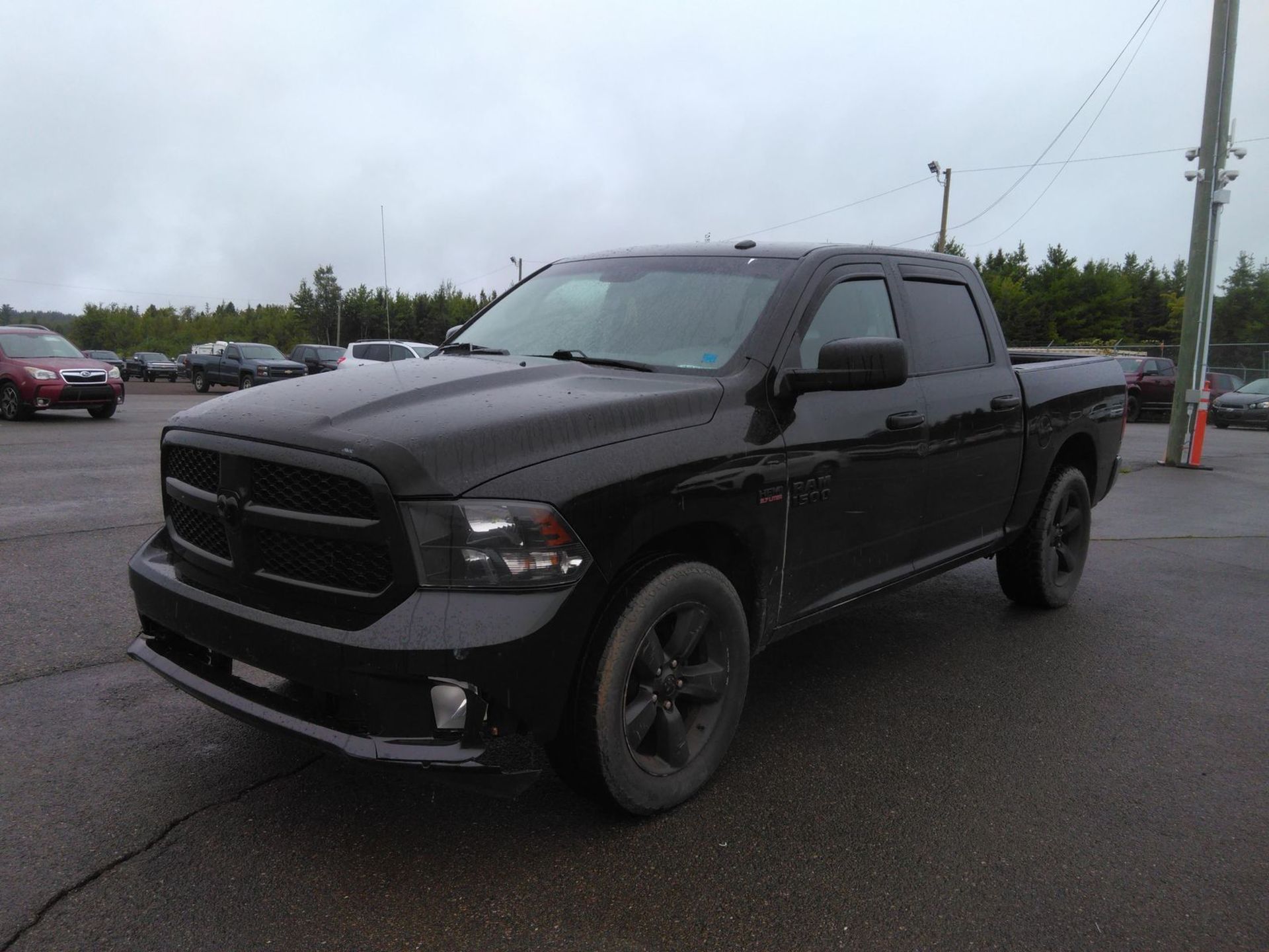 ** ON SALE ** Dodge Ram 5.7L Hemi V8 1500 Express Limited Crew Cab 4WD ''2017 Year'' - A/C - Image 2 of 10