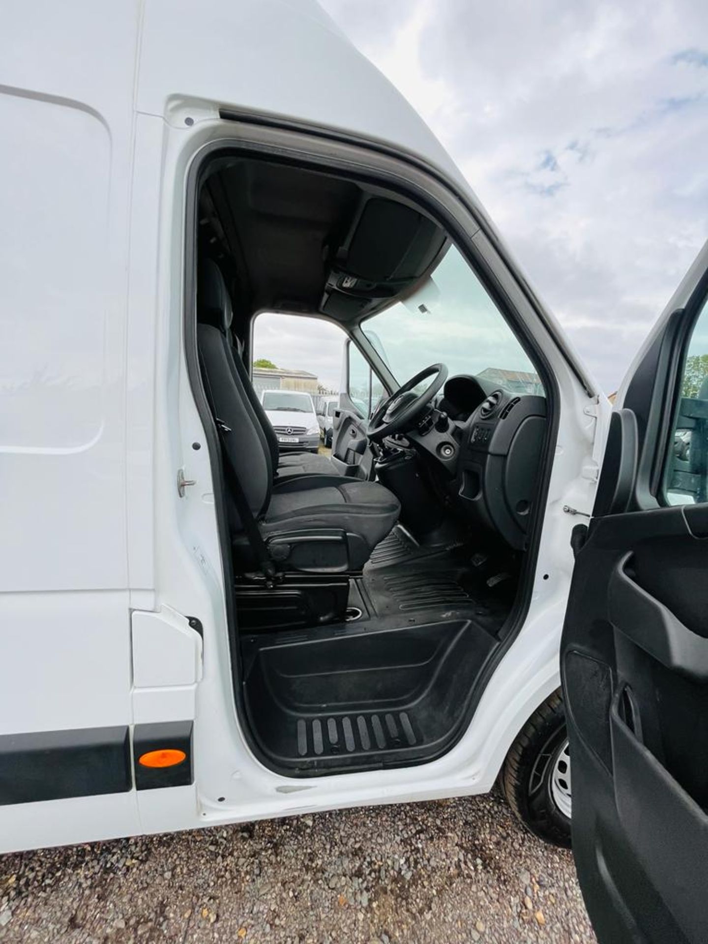 ** ON SALE **Vauxhall Movano 35 RWD 2.3 CDTI BiTurbo H3 L4 Van 2019 '19 Reg' - Extra Long Wheel Base - Image 16 of 27