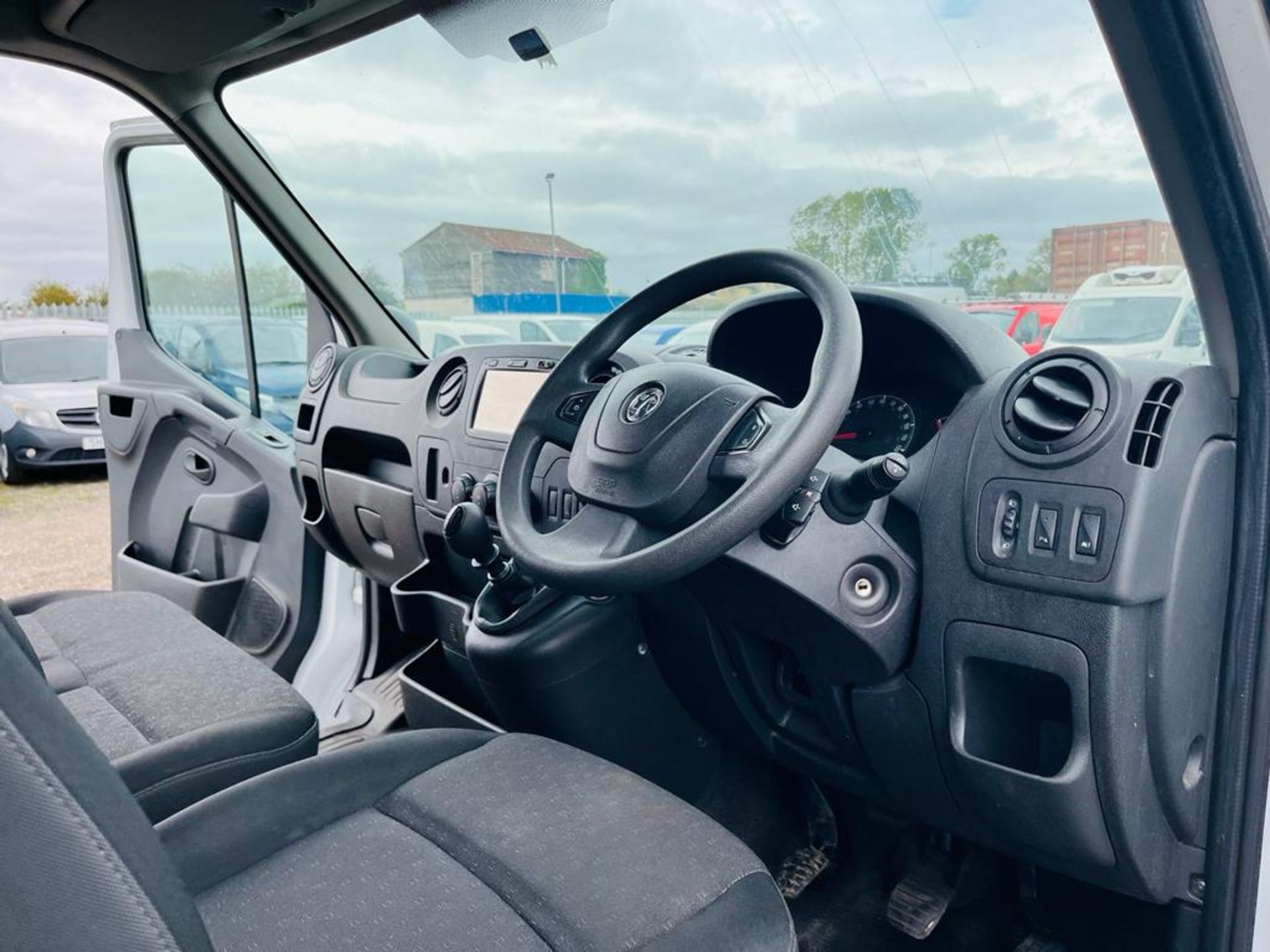 ** ON SALE **Vauxhall Movano 35 RWD 2.3 CDTI BiTurbo H3 L4 Van 2019 '19 Reg' - Extra Long Wheel Base - Image 18 of 27