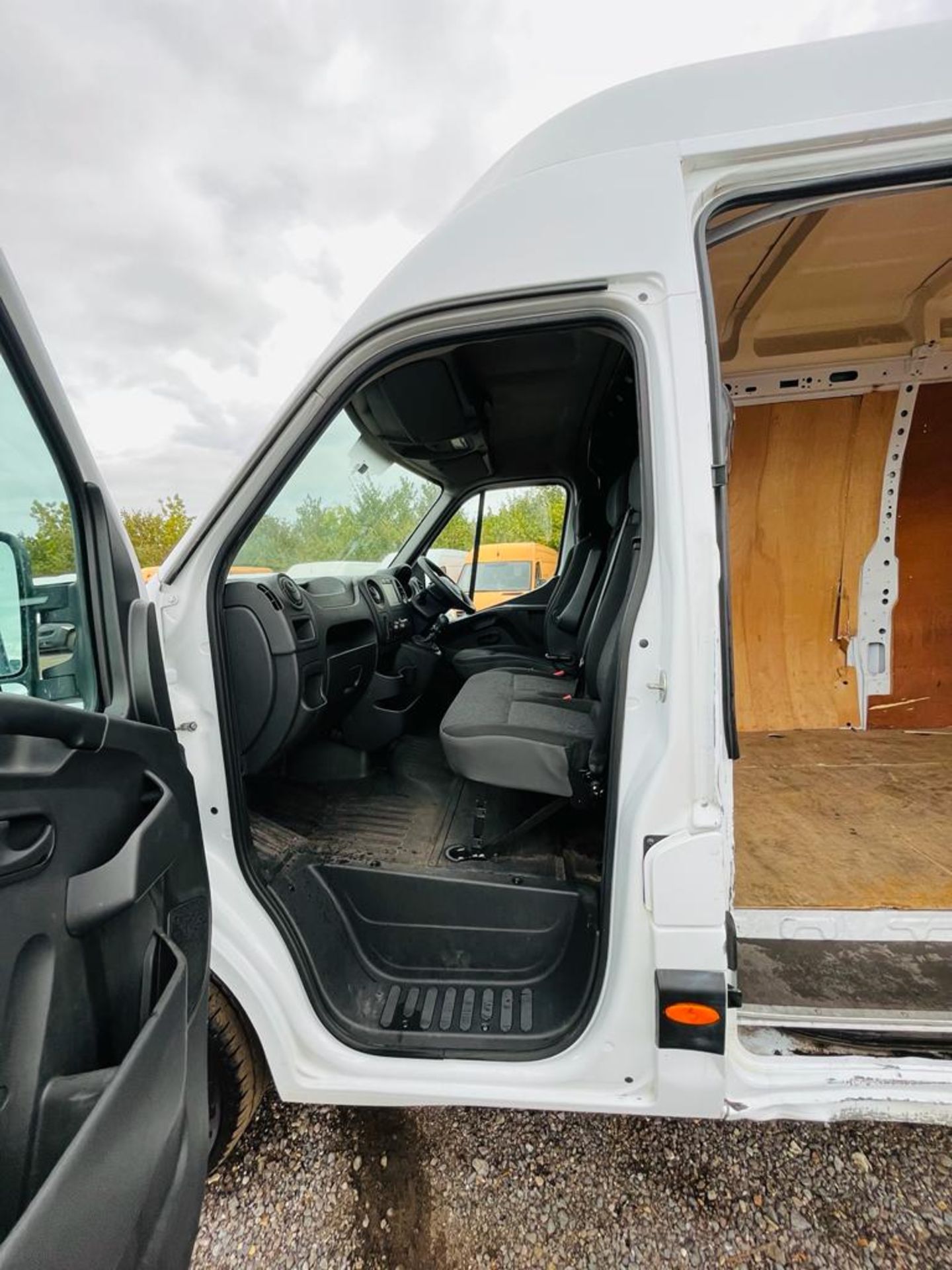 ** ON SALE **Vauxhall Movano 35 RWD 2.3 CDTI BiTurbo H3 L4 Van 2019 '19 Reg' - Extra Long Wheel Base - Image 23 of 27