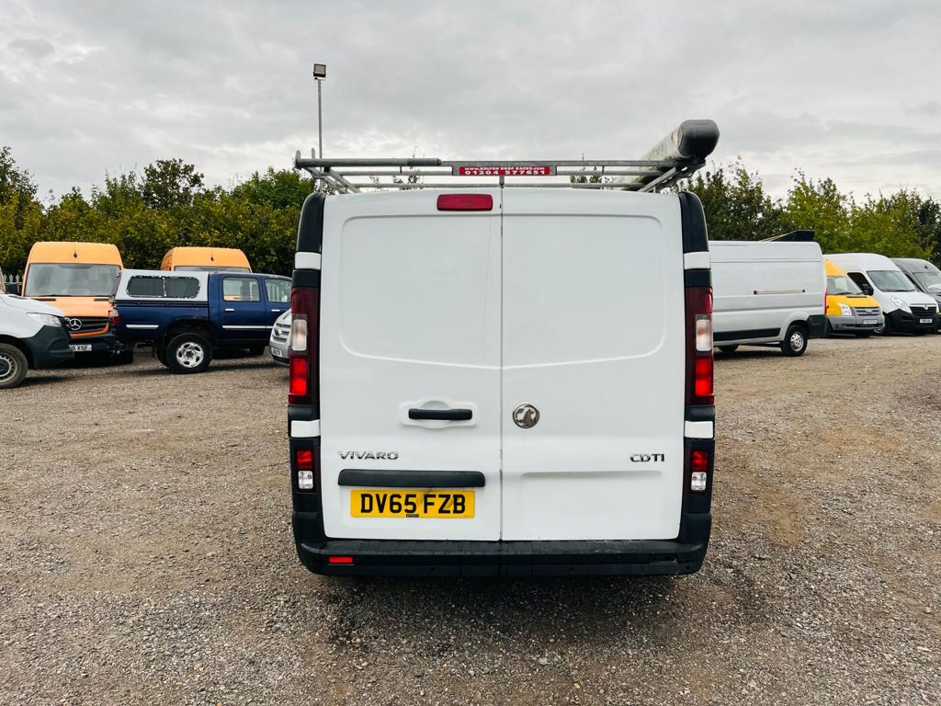 ** ON SALE ** Vauxhall Vivaro 2.7T 1.6 CDTI 115 SWB PanelVan 2015 '65 Reg' - Sat Nav- No Vat - Image 9 of 27