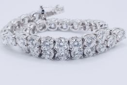 ** ON SALE ** Round Brilliant Cut 18 Carat Diamond Tennis Bracelet D Colour VVS Clarity