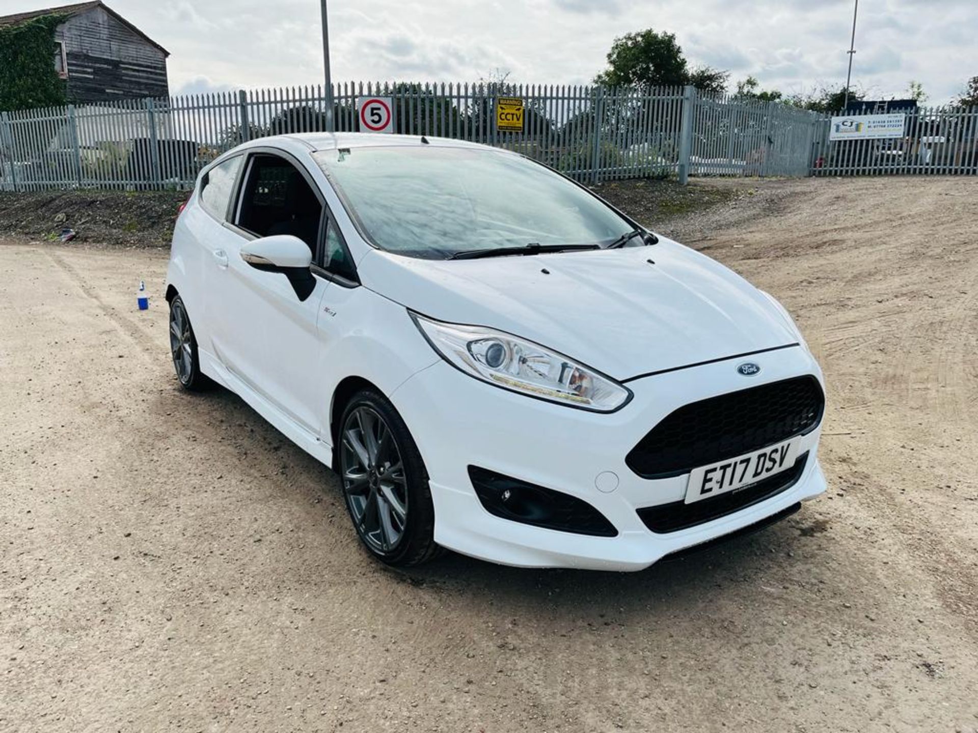 ** ON SALE ** Ford Fiesta 1.0 E/B 100 ST-Line Hatchback 2017 (17 Reg) - No Vat - A/C