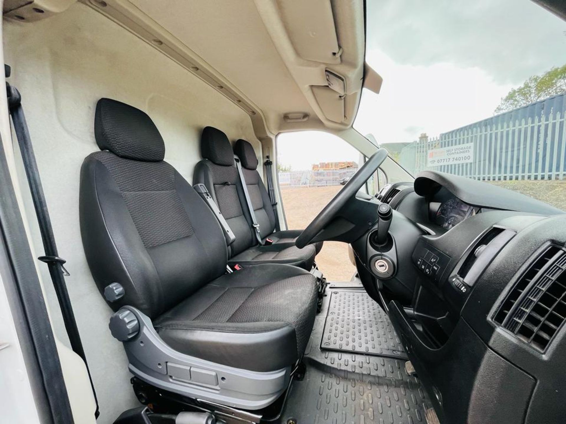 ** ON SALE ** Citroen Relay 35 2.2 BLUEHDI LWB 140 2019(69 Reg) - A/C- Bluetooth Handsfree - Image 15 of 27