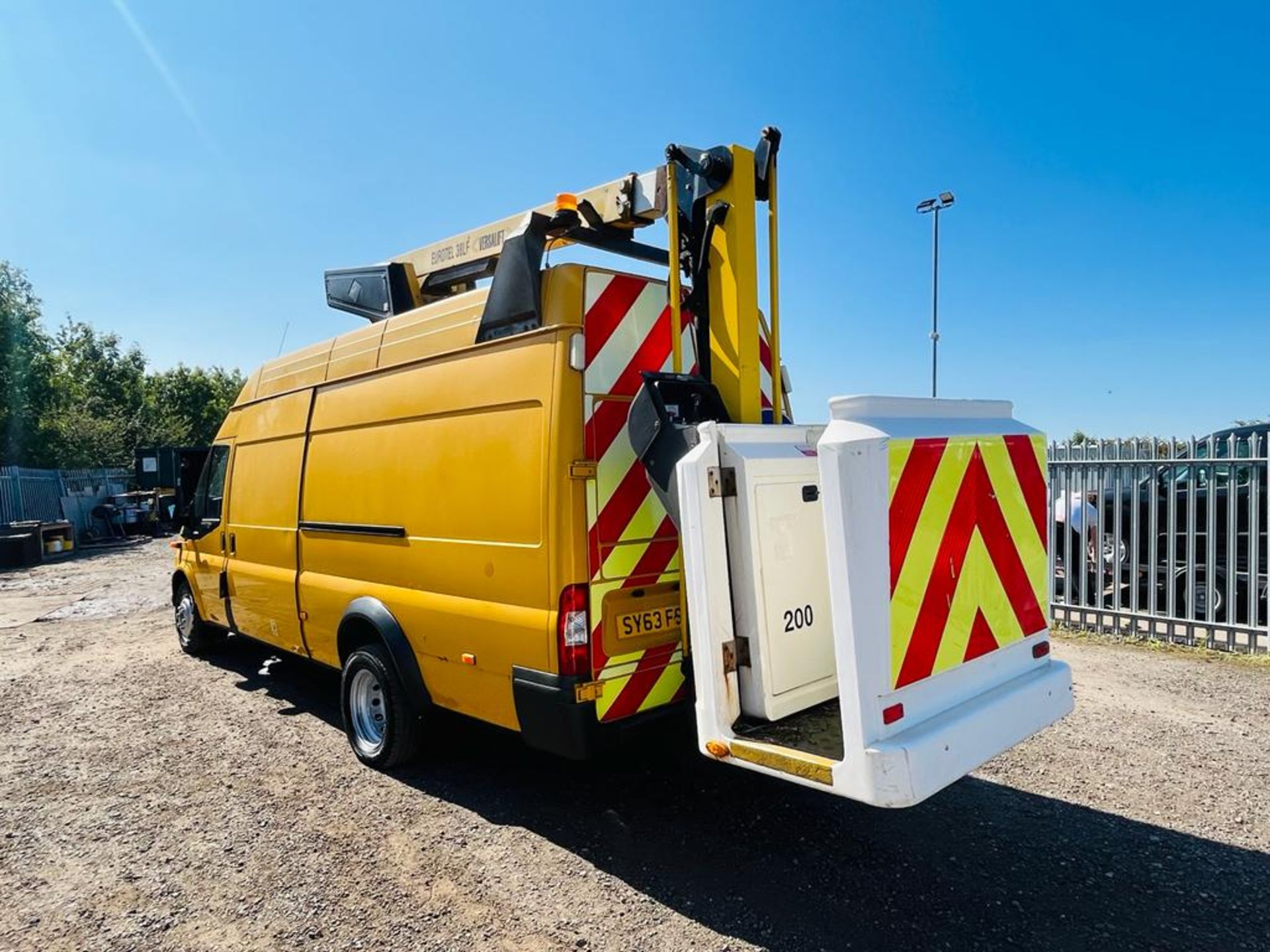 ** ON SALE ** Ford Transit 2.2 TDCI 460 RWD 125 L3 H3 *Cherry Picker* 2013 '63 Reg'- ULEZ Compliant - Image 9 of 27