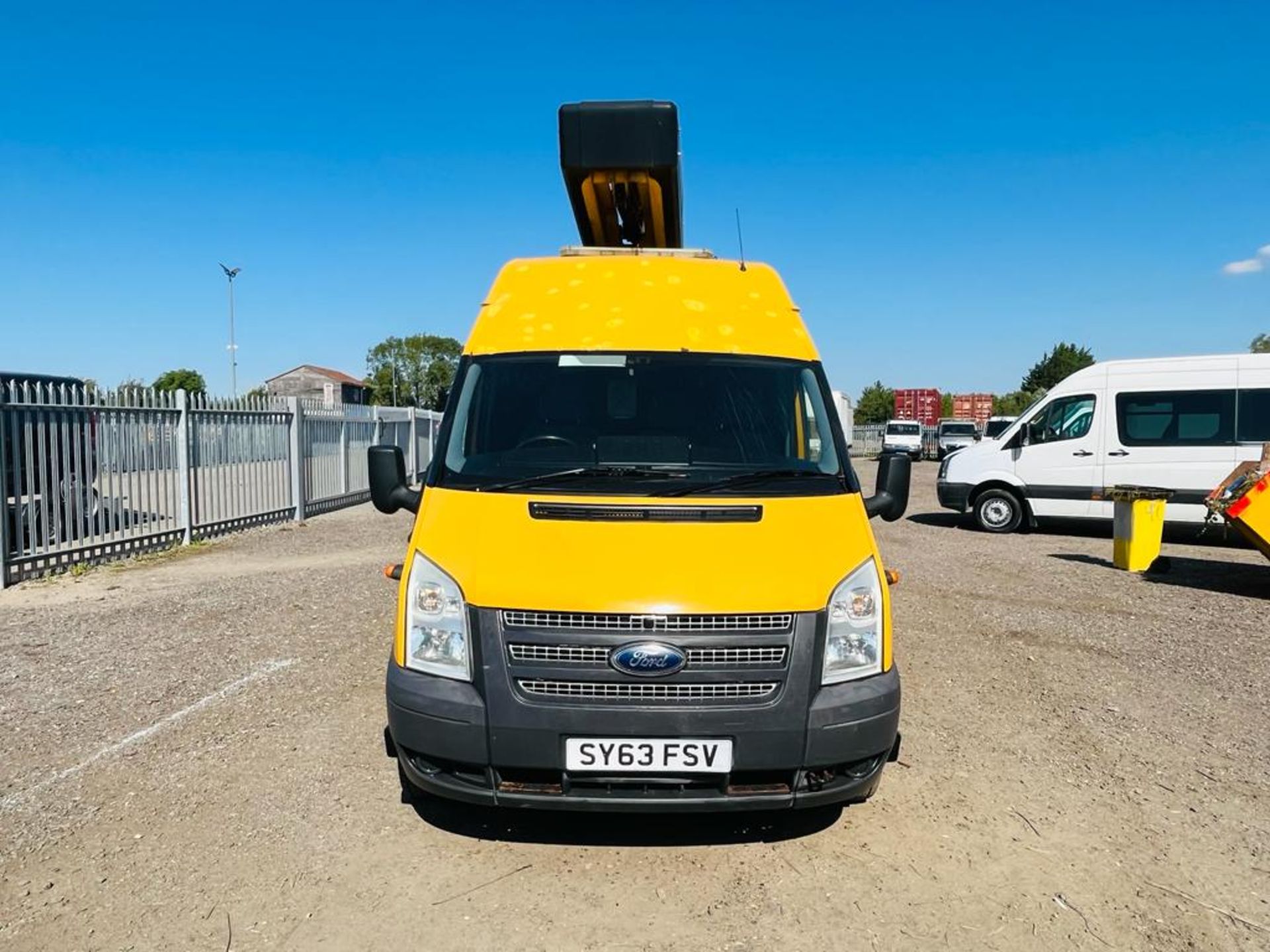 ** ON SALE ** Ford Transit 2.2 TDCI 460 RWD 125 L3 H3 *Cherry Picker* 2013 '63 Reg'- ULEZ Compliant - Image 2 of 27