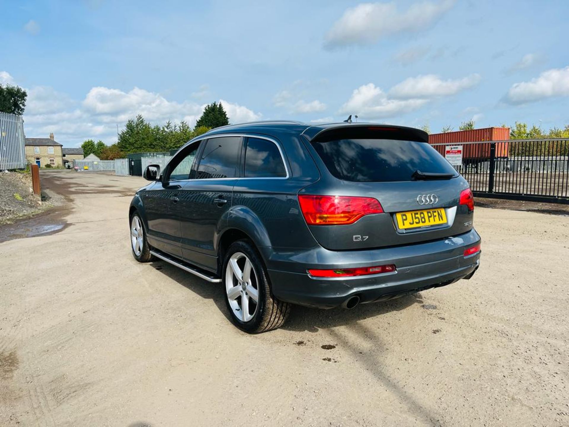 ** ON SALE ** Audi Q7 3.0 TDI 240 Quattro S Line 2009 (58 Reg) - No Vat - Bluetooth Handsfree - Image 9 of 33