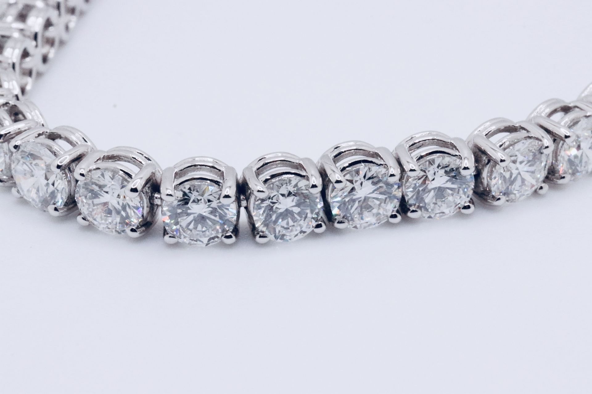 Round Brilliant Cut 14 Carat Diamond Tennis Bracelet D Colour VVS Clarity - 18Kt White Gold - IGI - Bild 5 aus 36