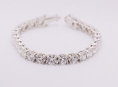 Round Brilliant Cut 22 Carat Diamond Tennis Bracelet D-E Colour VVS Clarity - 18Kt White Gold - IGI