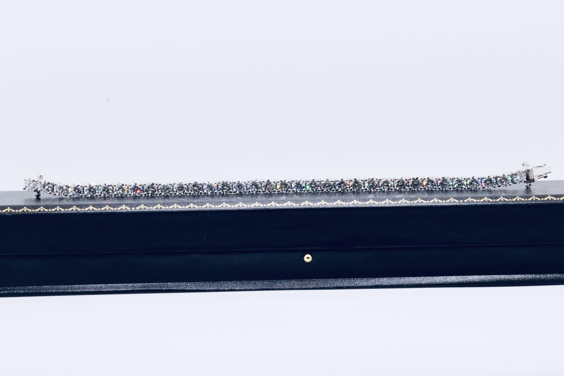Round Brilliant Cut 14 Carat Diamond Tennis Bracelet D Colour VVS Clarity - 18Kt White Gold - IGI - Bild 32 aus 36
