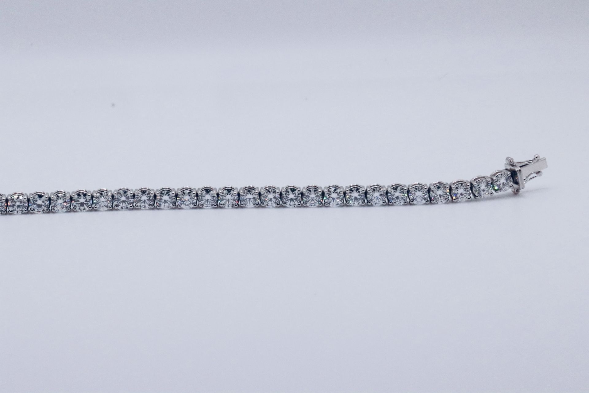 Round Brilliant Cut 14 Carat Diamond Tennis Bracelet D Colour VVS Clarity - 18Kt White Gold - IGI - Bild 18 aus 36