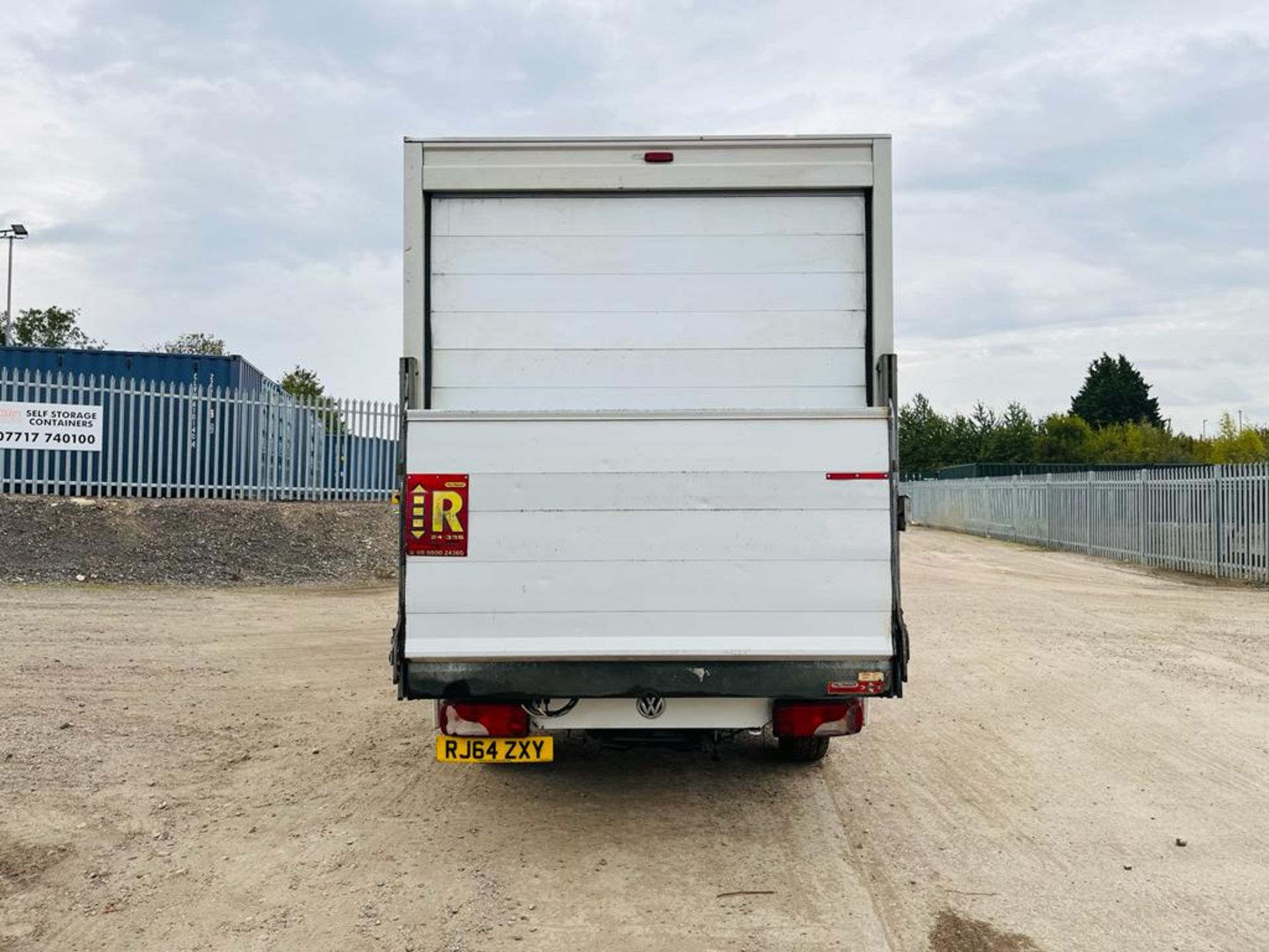 ** ON SALE ** Volkswagen Crafter 35 2.0 TDI 136 LWB 2015 (64 Reg) - Luton Body - Tail Lift - Image 6 of 26