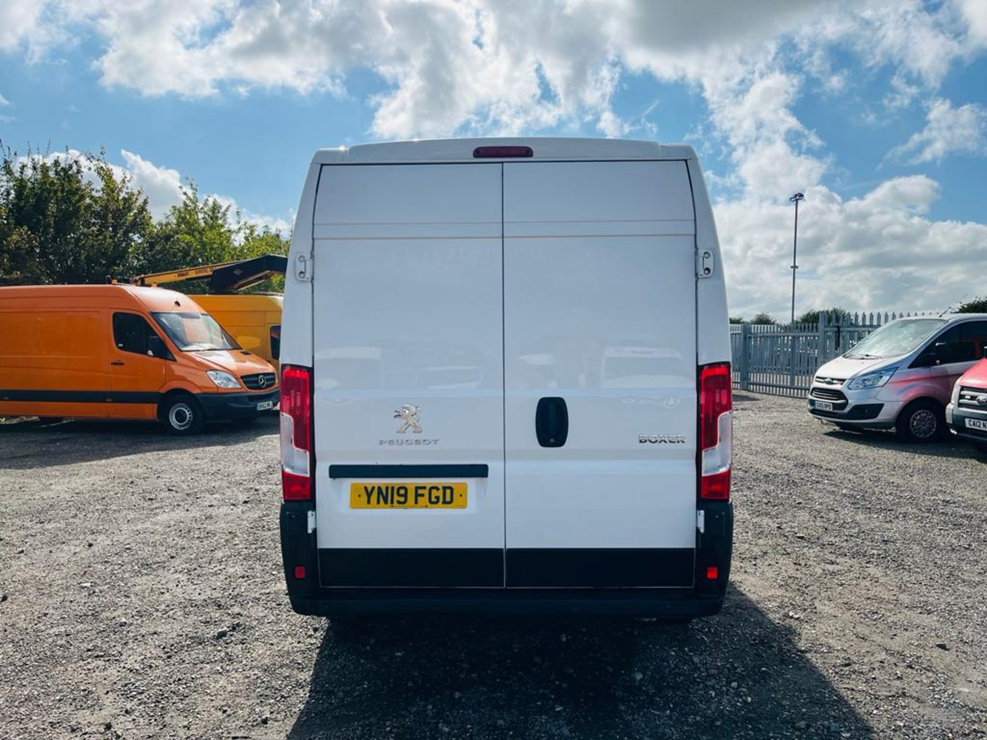 ** ON SALE ** Peugeot Boxer 2.0 BLUEHDI 130 L3 H2 Professional Fridge/Freezer 2019 (19 Reg) -A/C - Image 6 of 23