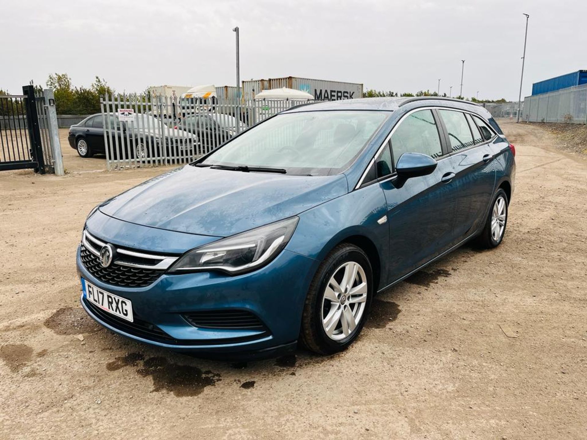 ** ON SALE ** Vauxhall Astra Tourer 1.6 CDTI 16V 110 Tech Line 2017 '17 Reg' - No Vat - A/C - S/S - Image 14 of 33