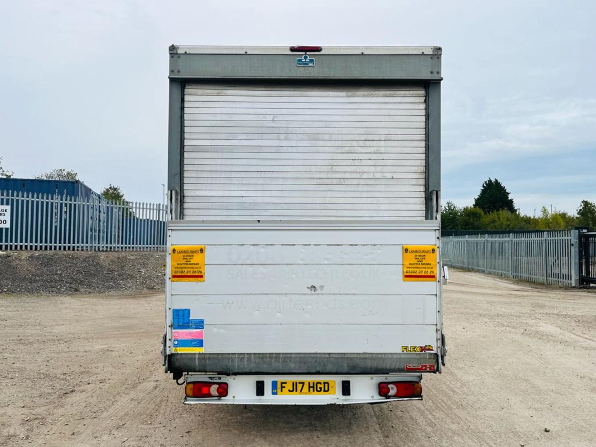 ** ON SALE ** Peugeot Boxer 335 2.0 BLUEHDI 130 L3 PLUS Luton 2017 '17 Reg' - SatNav ULEZ Compliant - Image 6 of 24