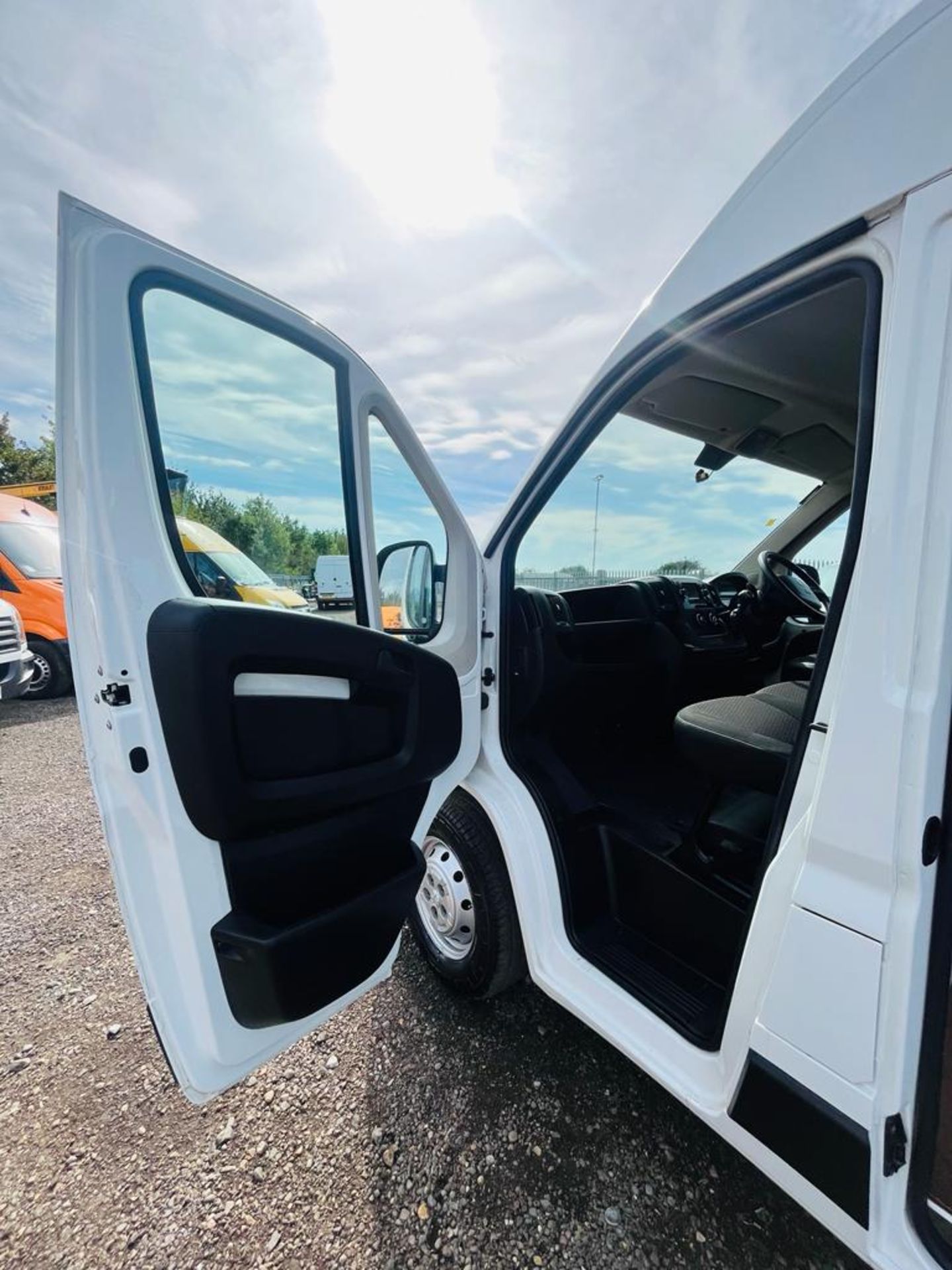 ** ON SALE ** Peugeot Boxer Professional 2.2 BlueHDI L3 H2 2019 '69 Reg' Sat Nav -A/C - Panel Van - Image 20 of 25