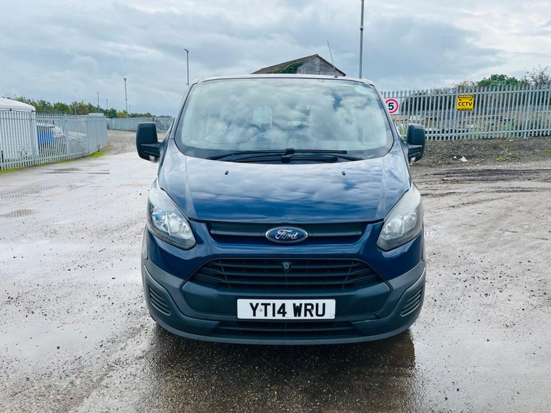 ** ON SALE ** Ford Transit Custom 2.2 TDCI 100 310 SWB L/R Bus 2014 (14 Reg) - No Vat - - Image 2 of 28