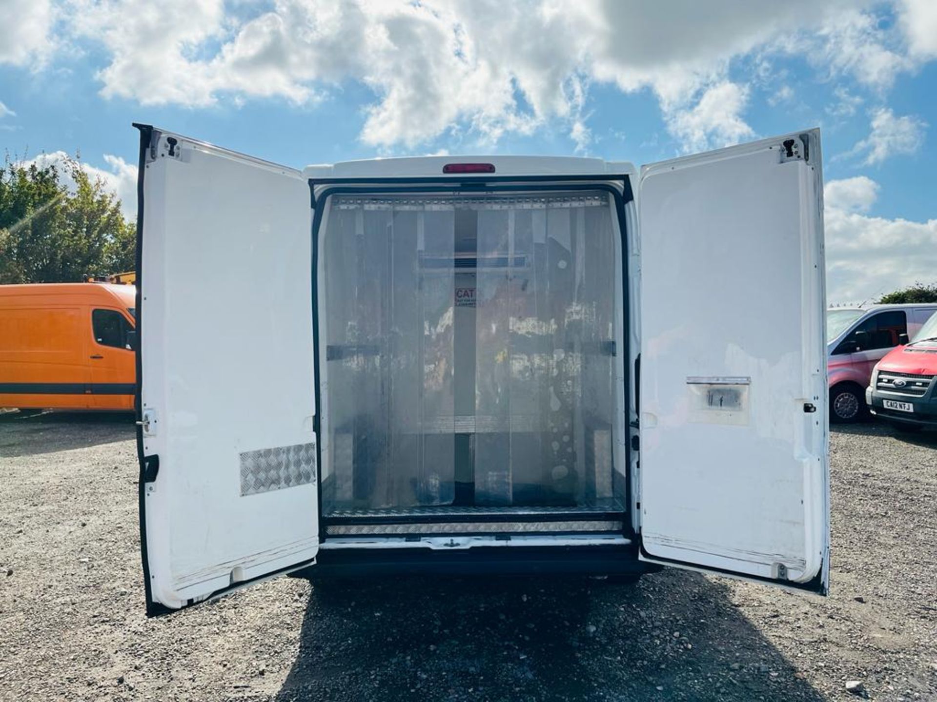 ** ON SALE ** Peugeot Boxer 2.0 BLUEHDI 130 L3 H2 Professional Fridge/Freezer 2019 (19 Reg) -A/C - Image 7 of 23