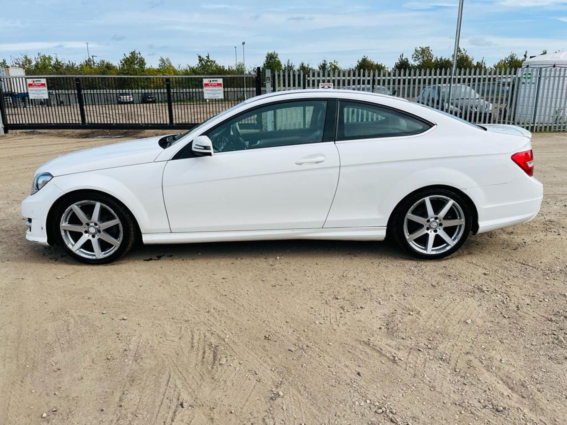 ** ON SALE ** Mercedes-Benz C220 2.1 CDI AMG Sport Edition Coupe 2015 (15 Reg) - No Vat - Sat Nav - Image 11 of 25