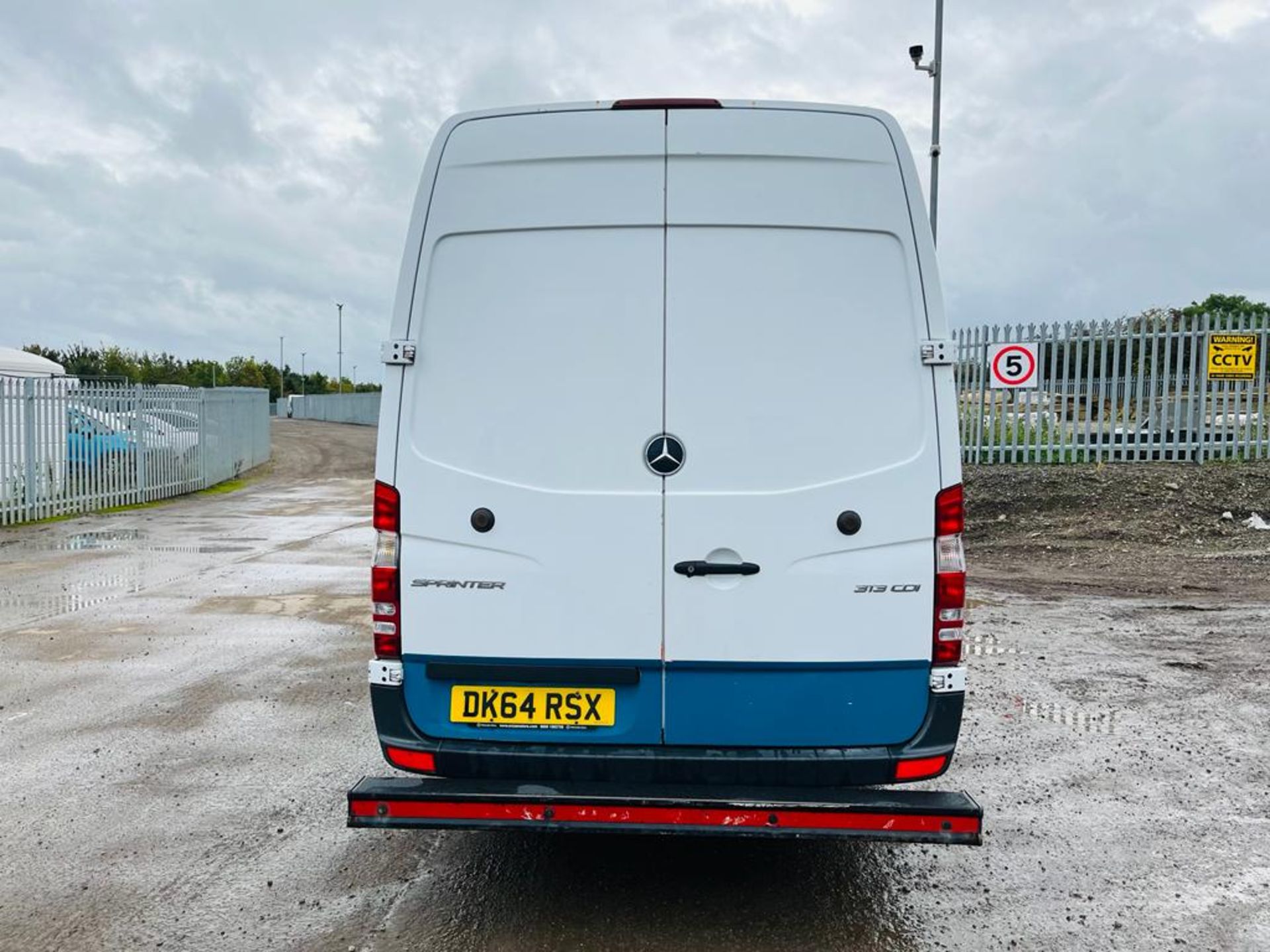 Mercedes-Benz Sprinter 313 2.1 CDI 3.5T LWB H/R 2014 '64 Reg' - Parking Sensors - Bluetooth Media - Image 9 of 27