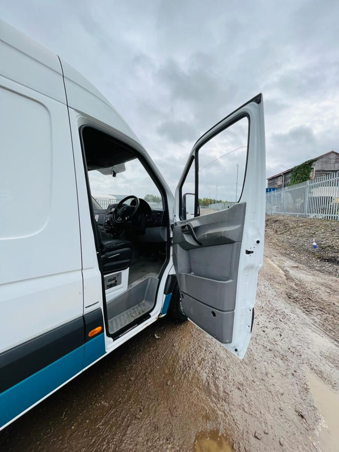 Mercedes-Benz Sprinter 313 2.1 CDI 3.5T LWB H/R 2014 '64 Reg' - Parking Sensors - Bluetooth Media - Image 15 of 27