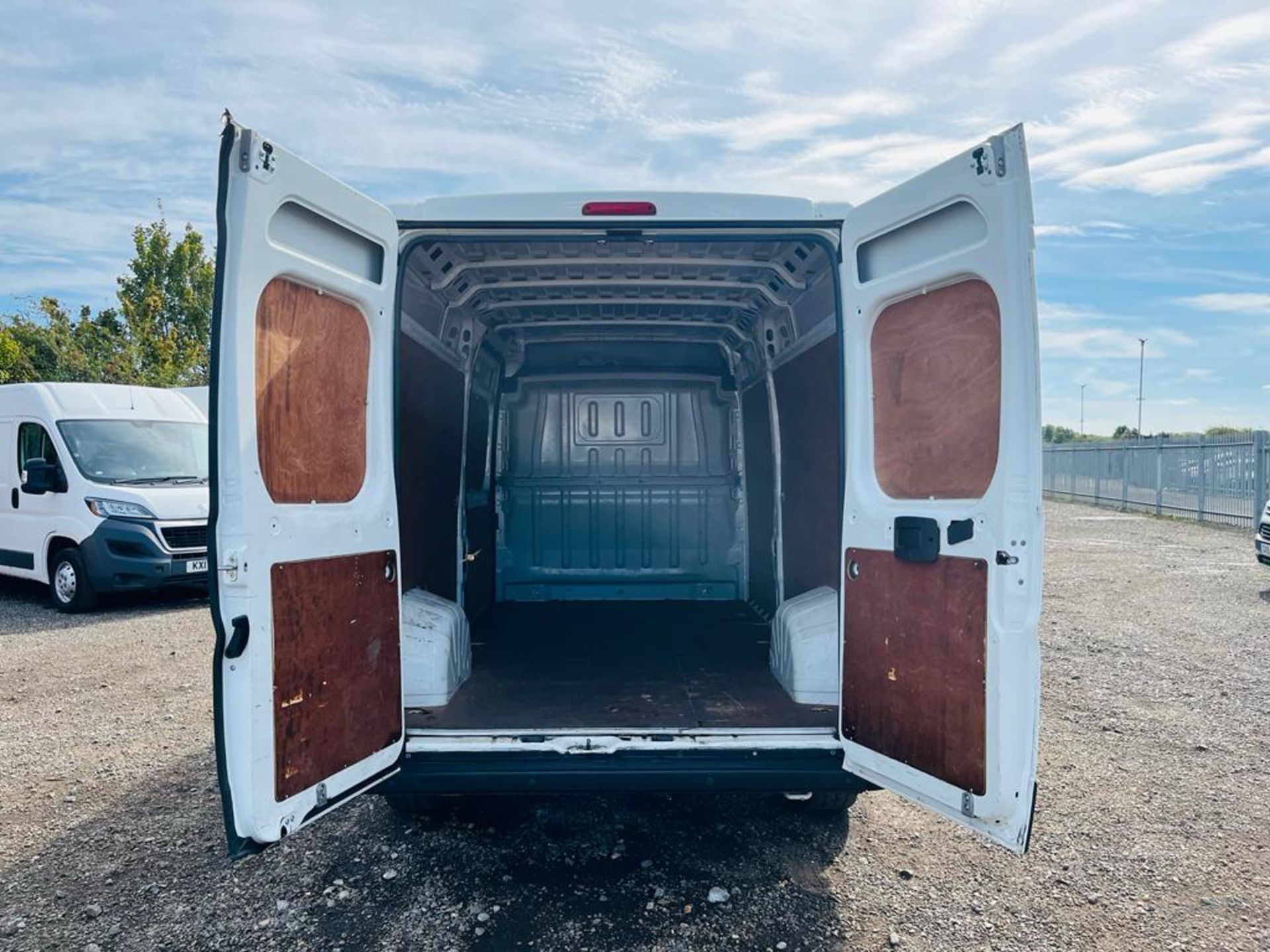 ** ON SALE ** Peugeot Boxer Professional 2.2 BlueHDI L3 H2 2019 '69 Reg' Sat Nav -A/C - Panel Van - Image 10 of 25