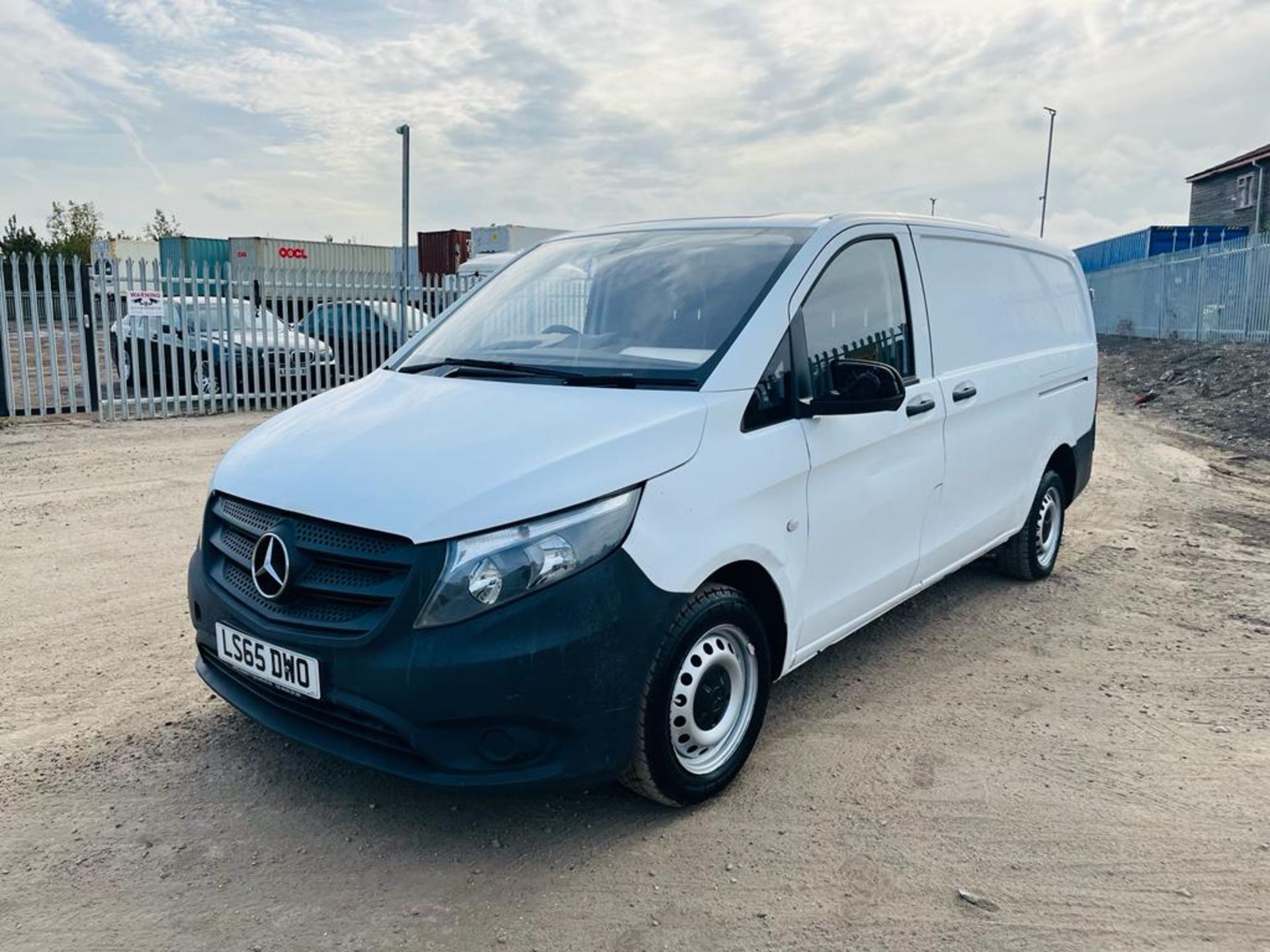 ** ON SALE ** Mercedes-Benz Vito 111 1.6 CDI 2.8T LONG 2015 '65 Reg' - No Vat - Bluetooth Handsfree - Image 3 of 29